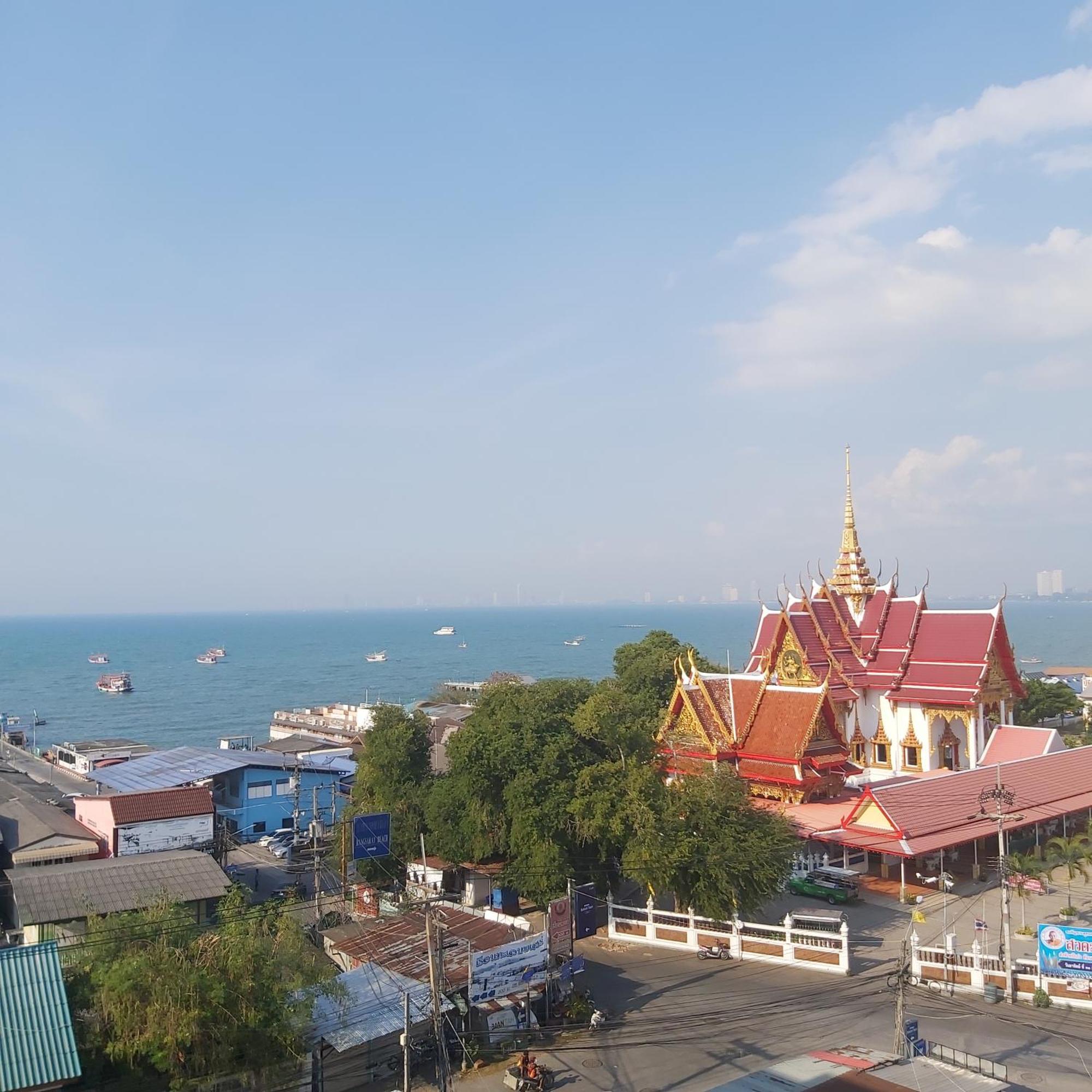 In Bang Saray Center With Panoramic View From Sea To Mountains Apartment