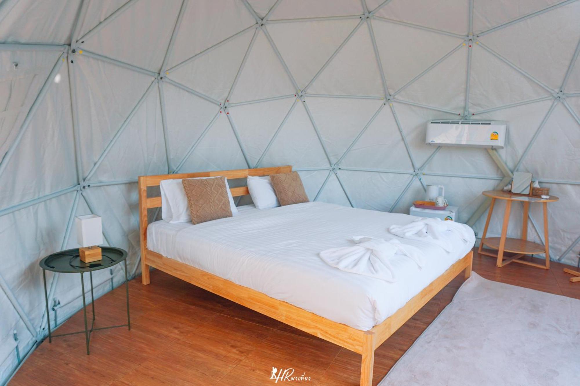 Chavallee Luxury tent Ban Tha Chang