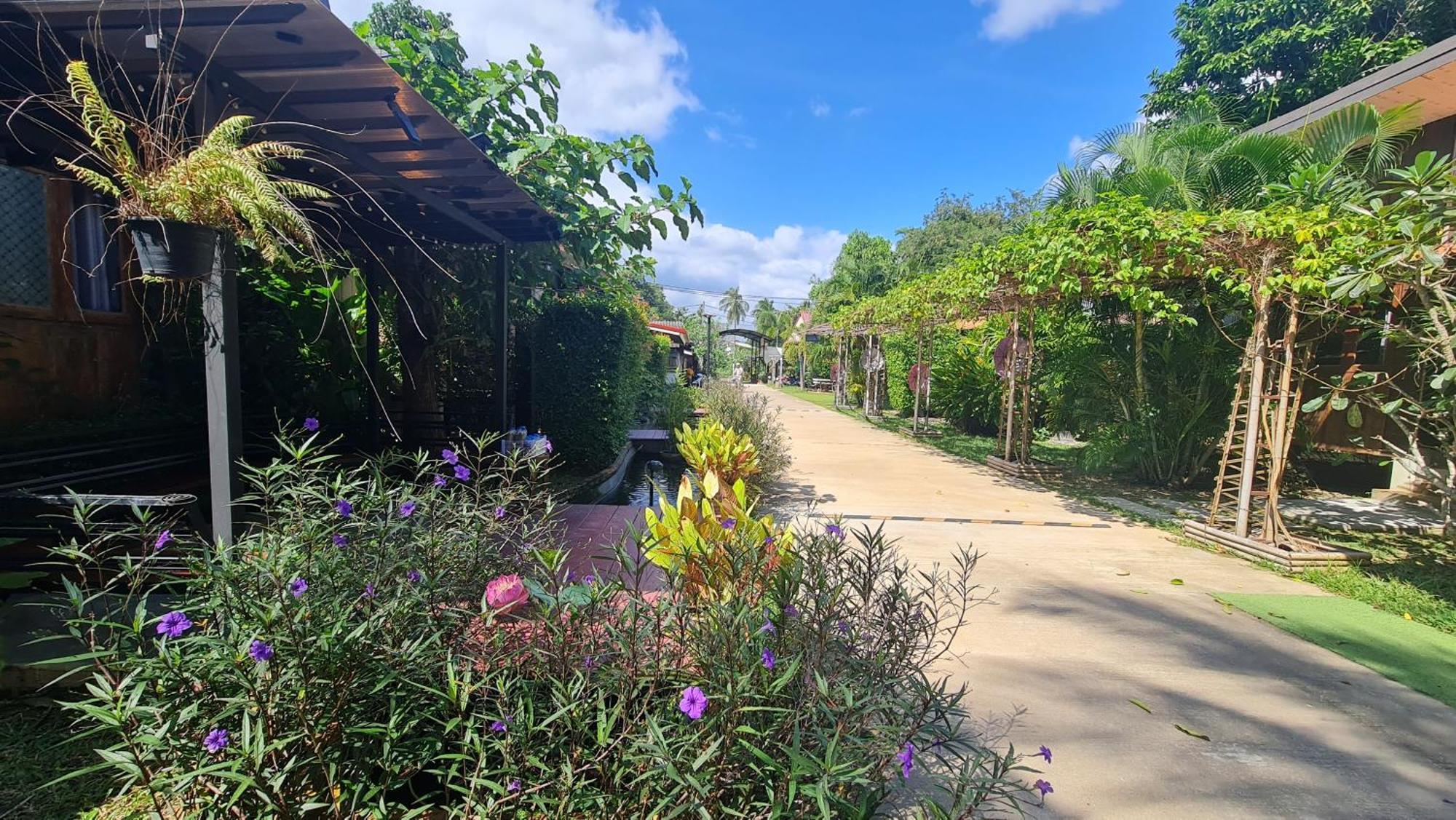 Resort Baan Suan Rim Klong Koh Lanta