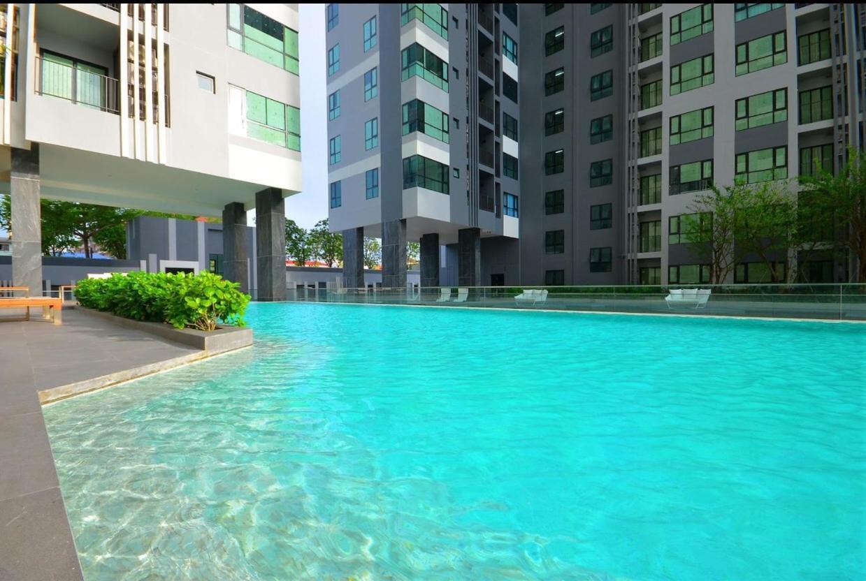 The Base Pattaya