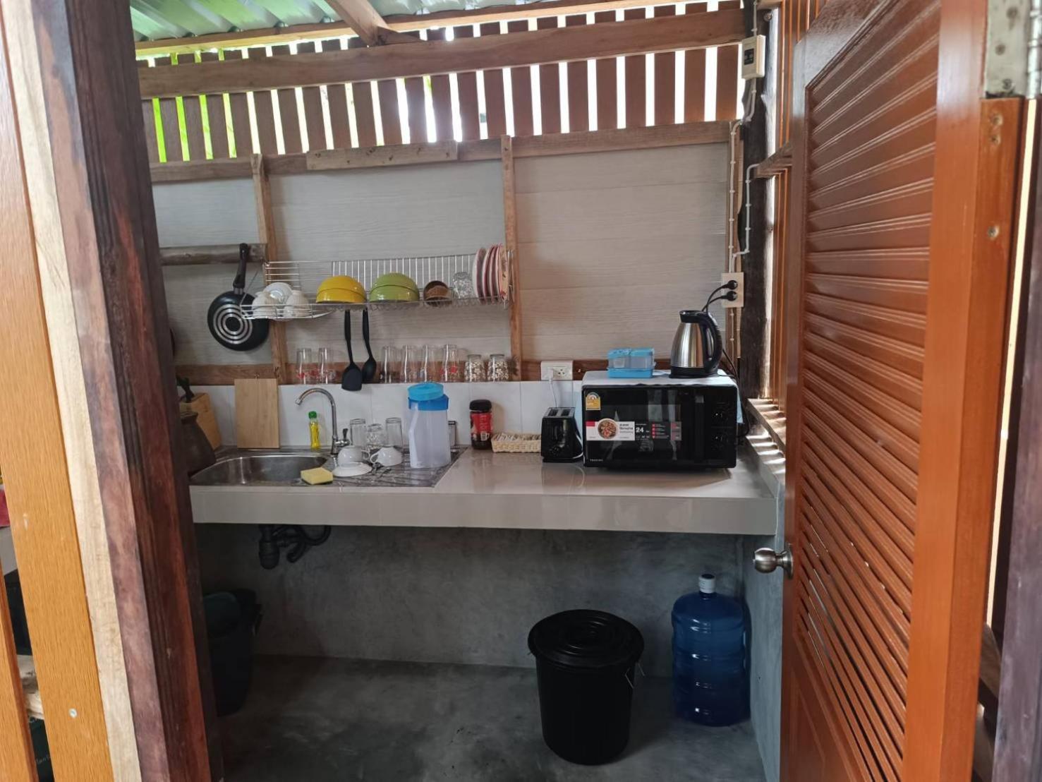 Lanta Lucky House Guest house