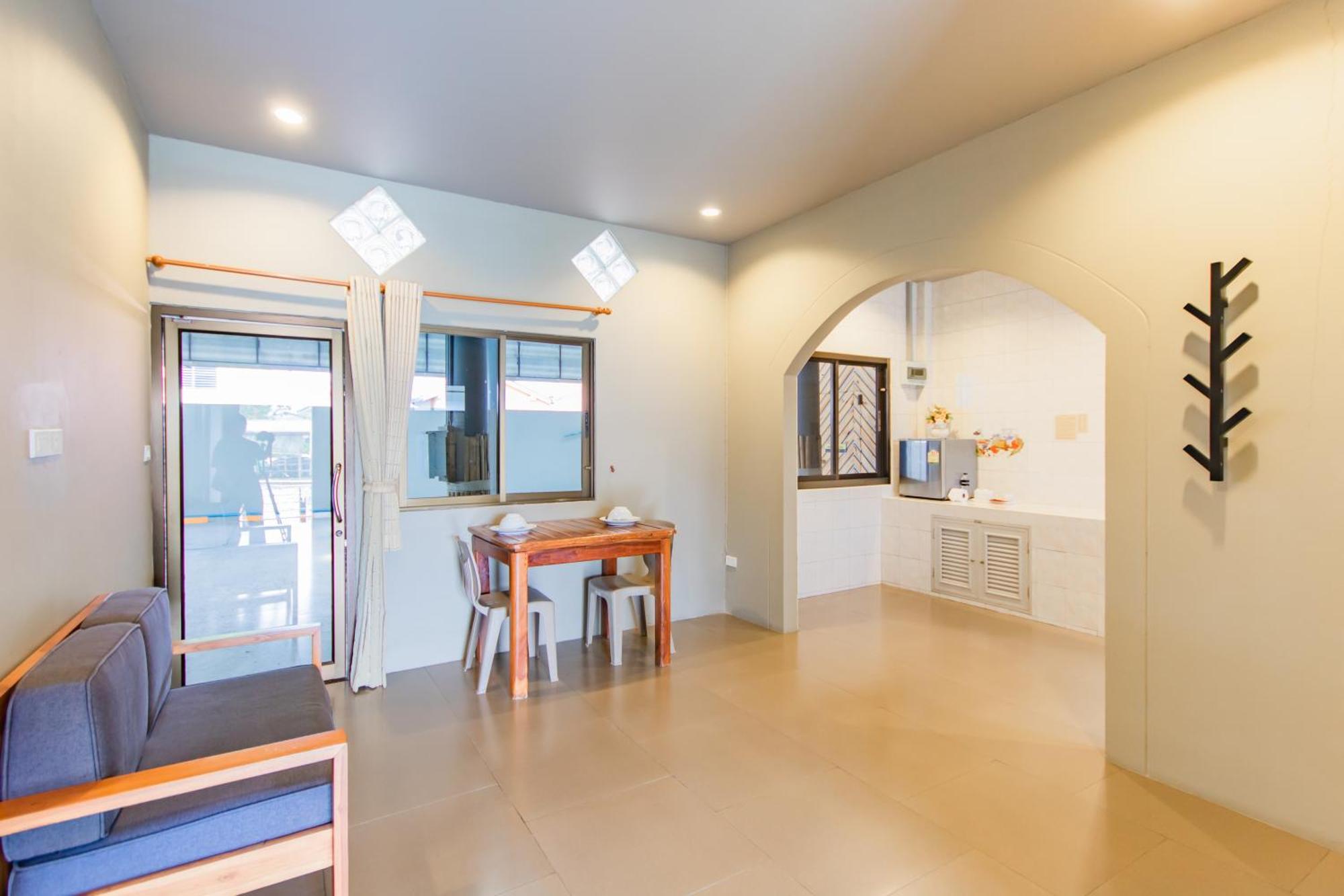Guest house Baan Tah On The Sea 3*