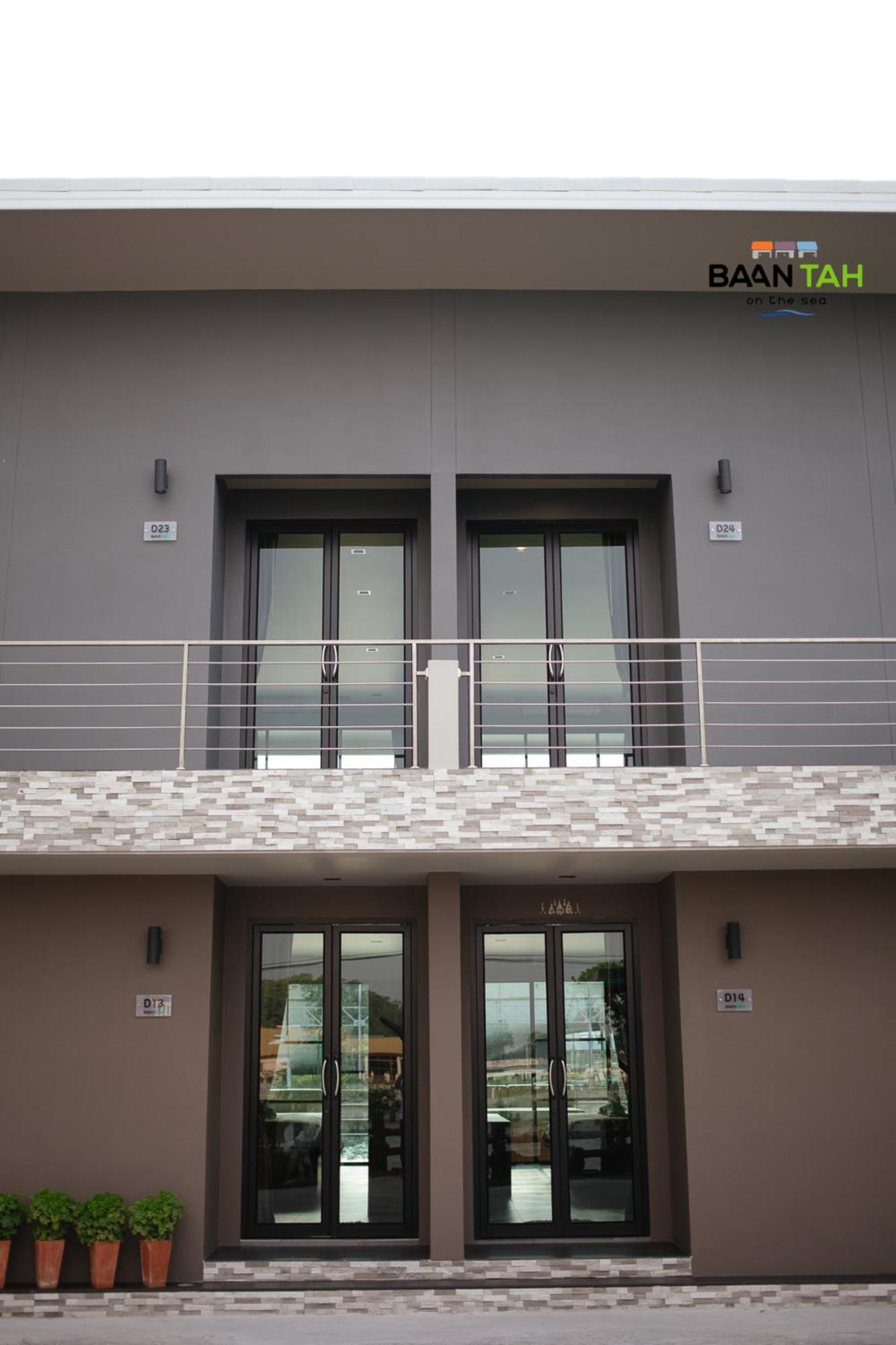 Baan Tah On The Sea Guest house