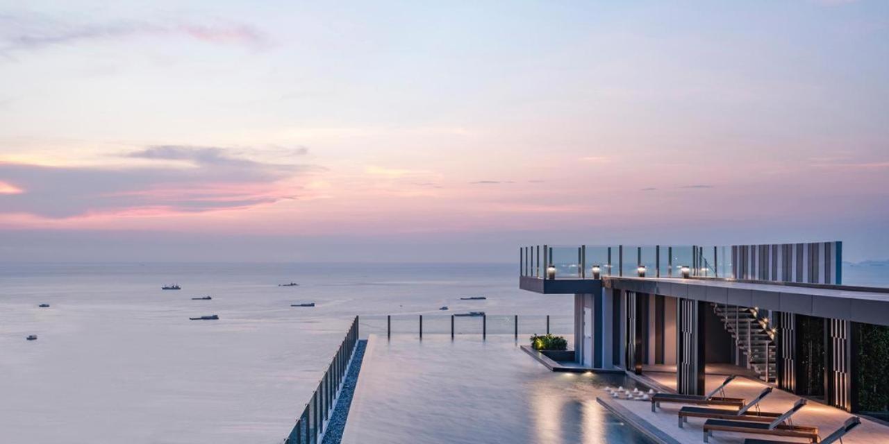 Sea View & Infinity Pool Of Apartment Pattaya