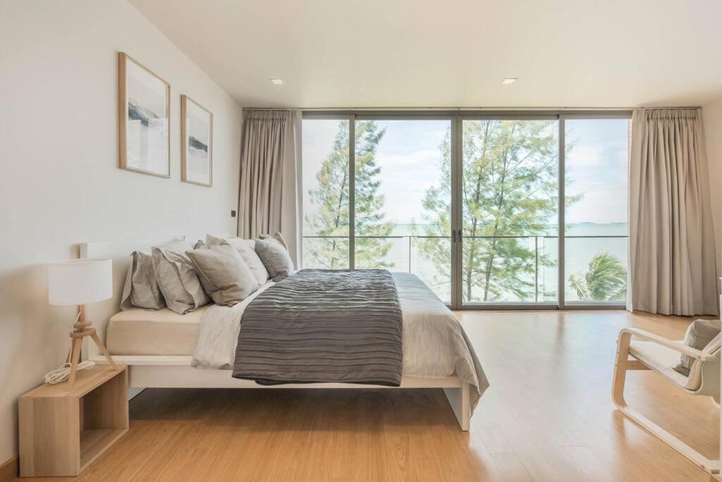 Marbella Beachfront Pattaya 3br