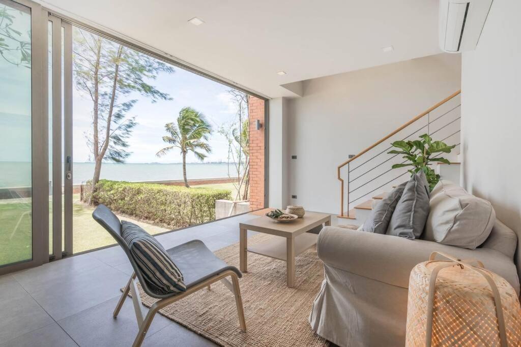 Villa Marbella Beachfront Pattaya 3br *
