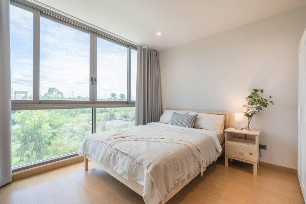 Marbella Beachfront Pattaya 3br * Bang Lamung