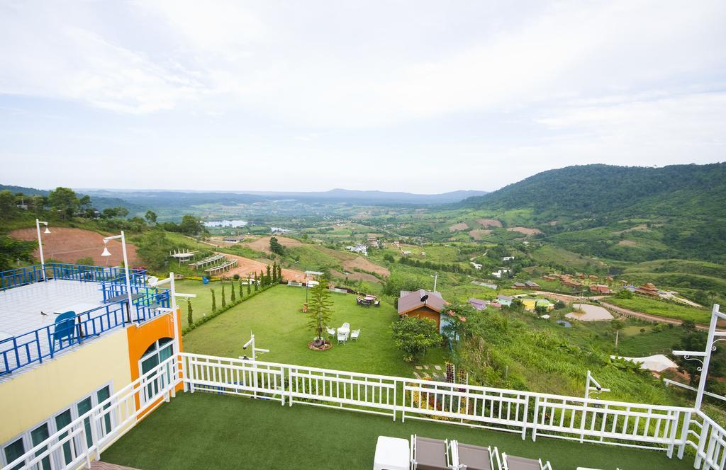 Mhork Buri Resort 2*