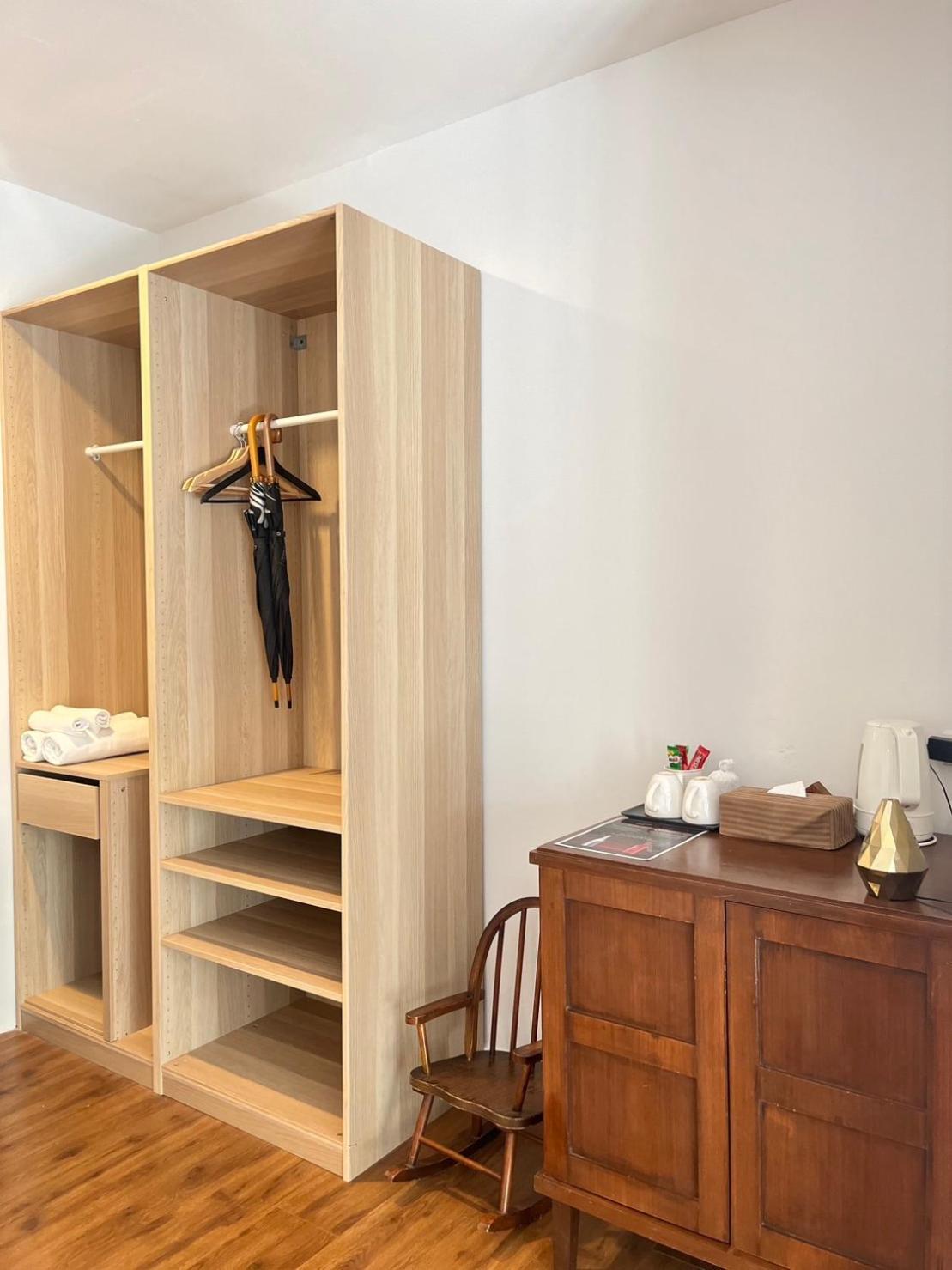 Gallery Boutique HHQ