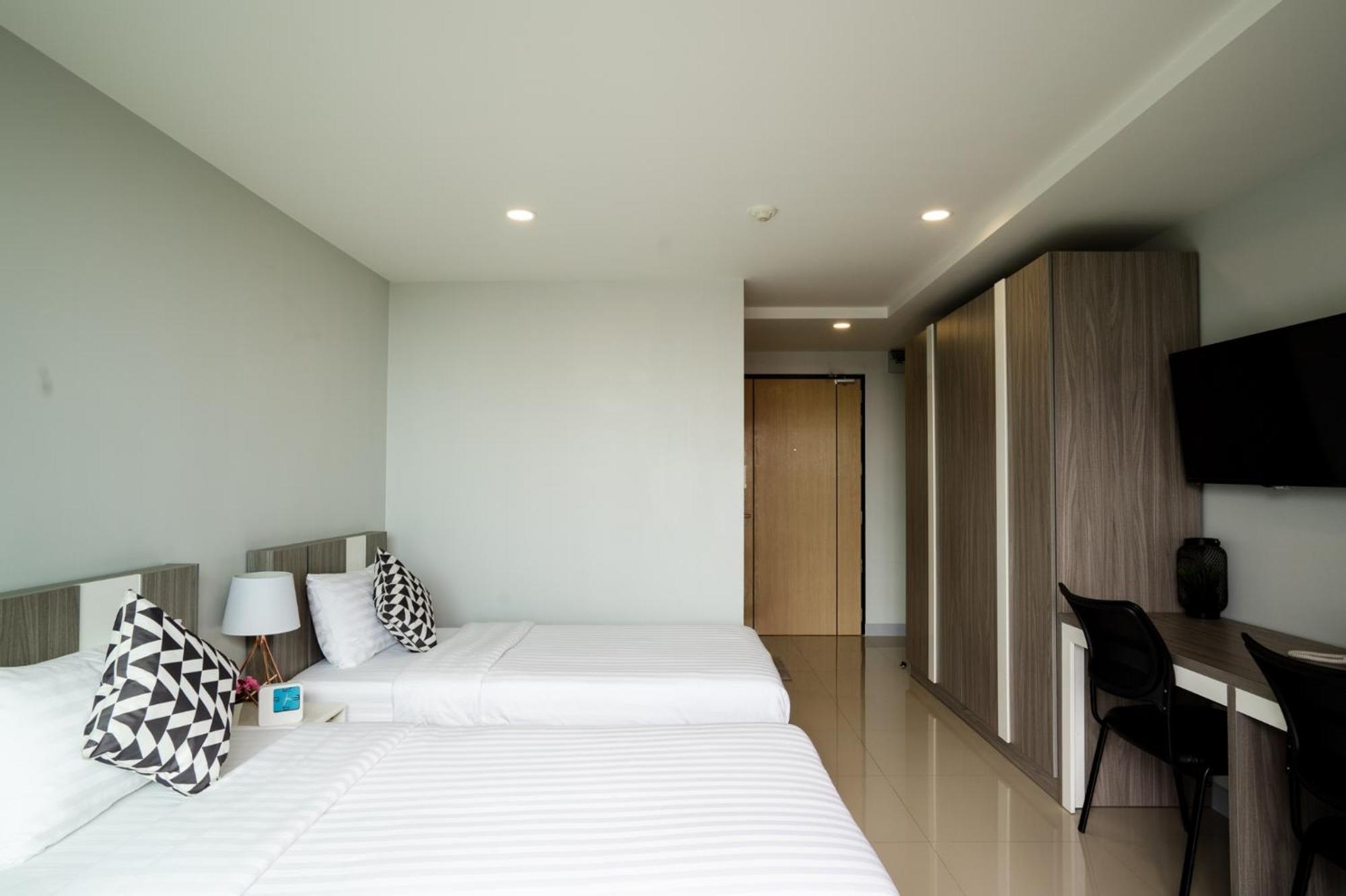 Onpa & Bang Saen