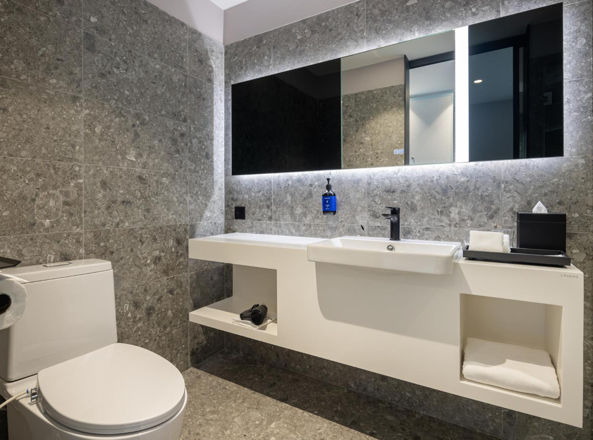 Travelodge Nimman Hotel