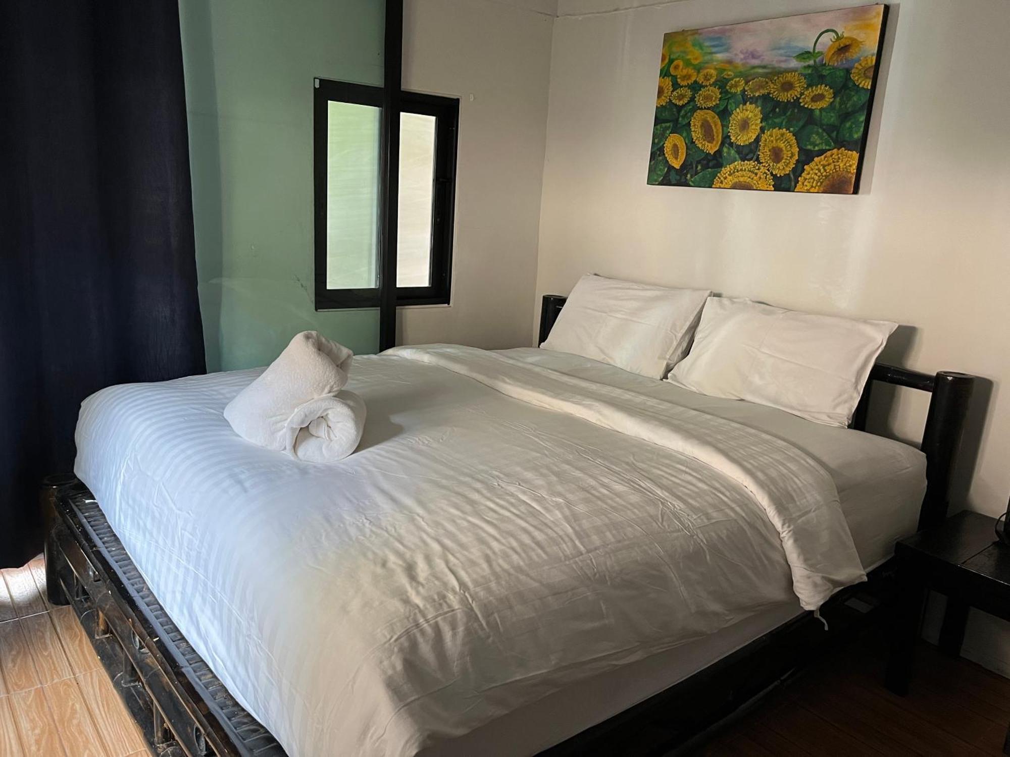 Namthip Homebeach Baan Tai