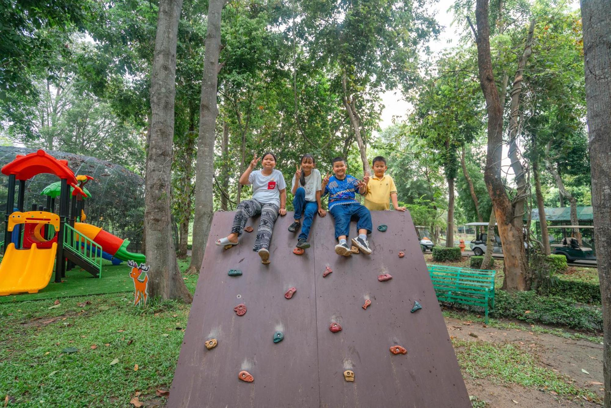 Horizon Village & 4* Doi Saket