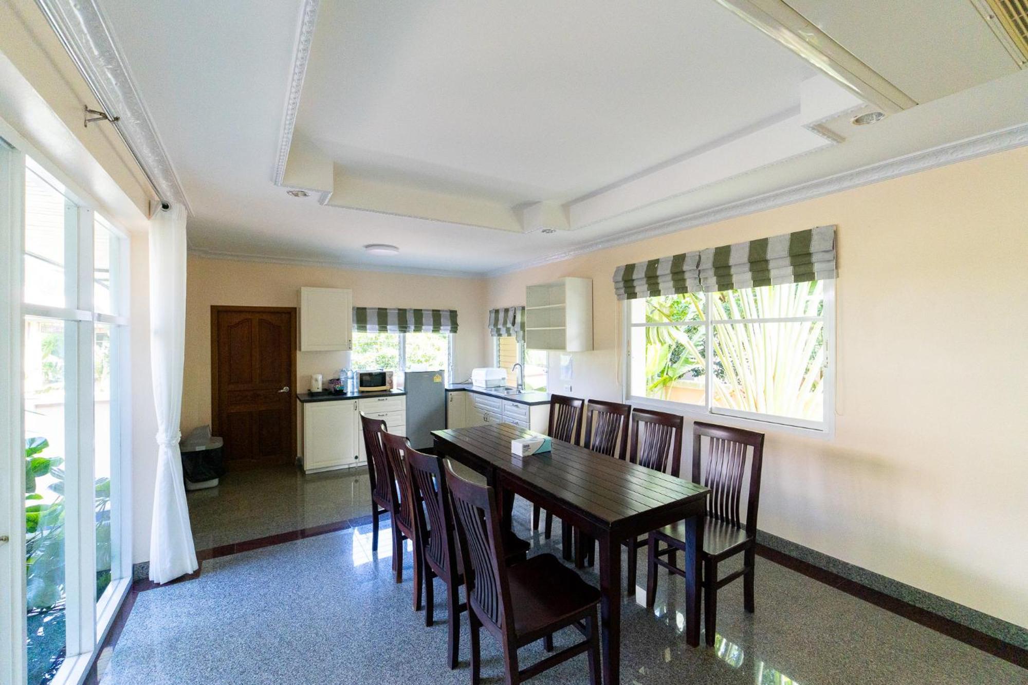 Baan Faa Talaychan Resort Chao Lao Beach