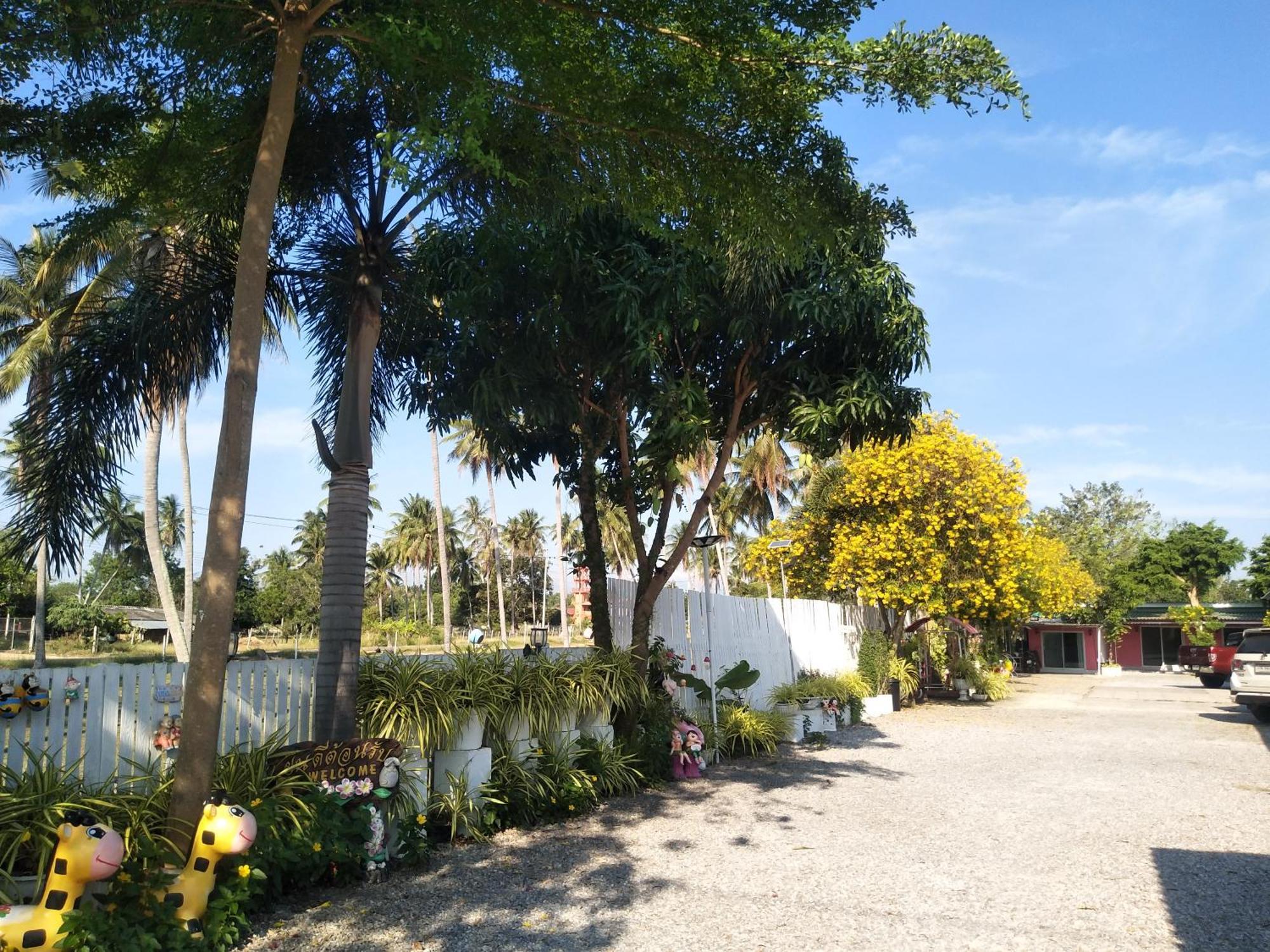 Saan Rak Resort *