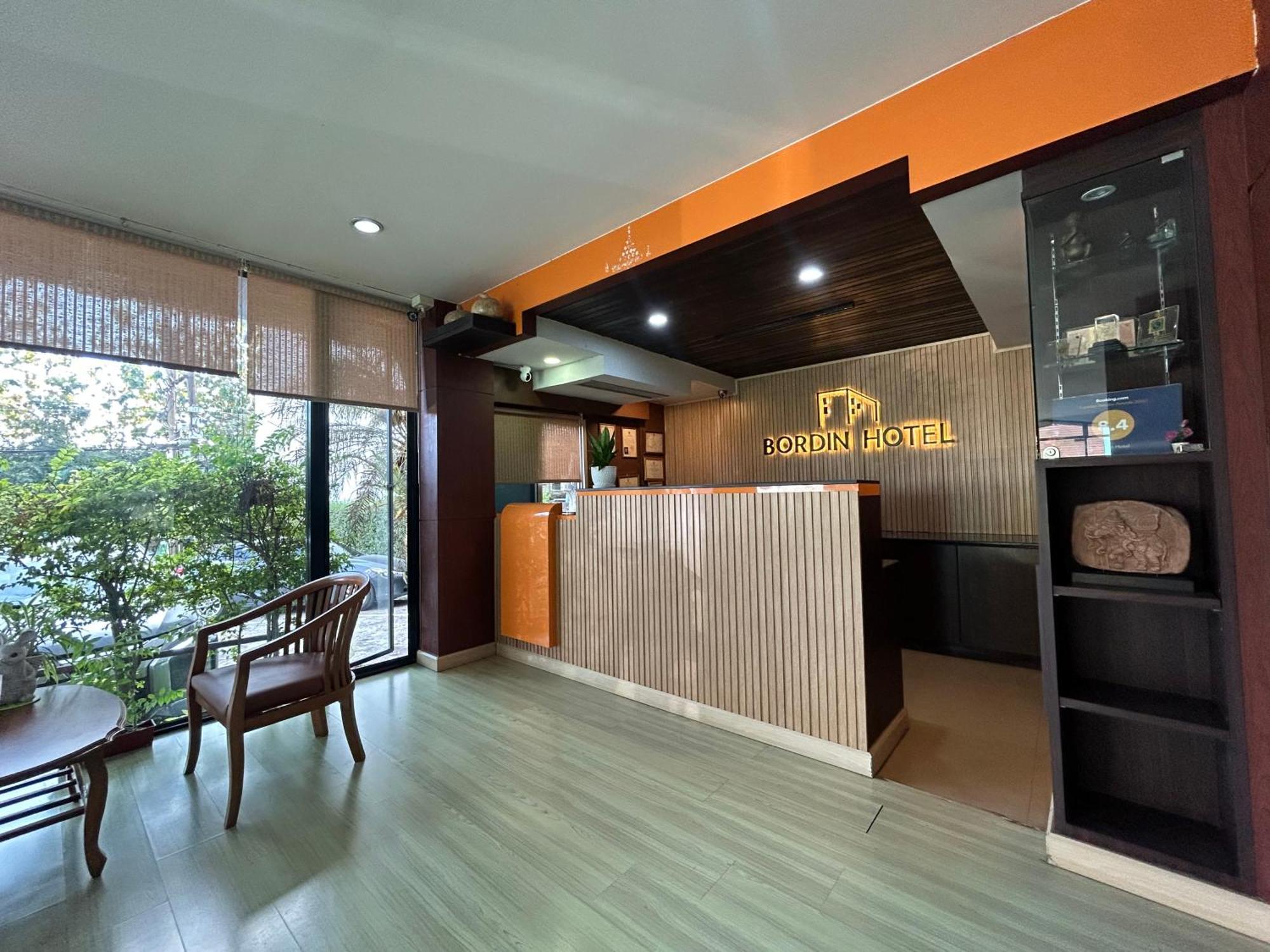Bordin Hotel 3*