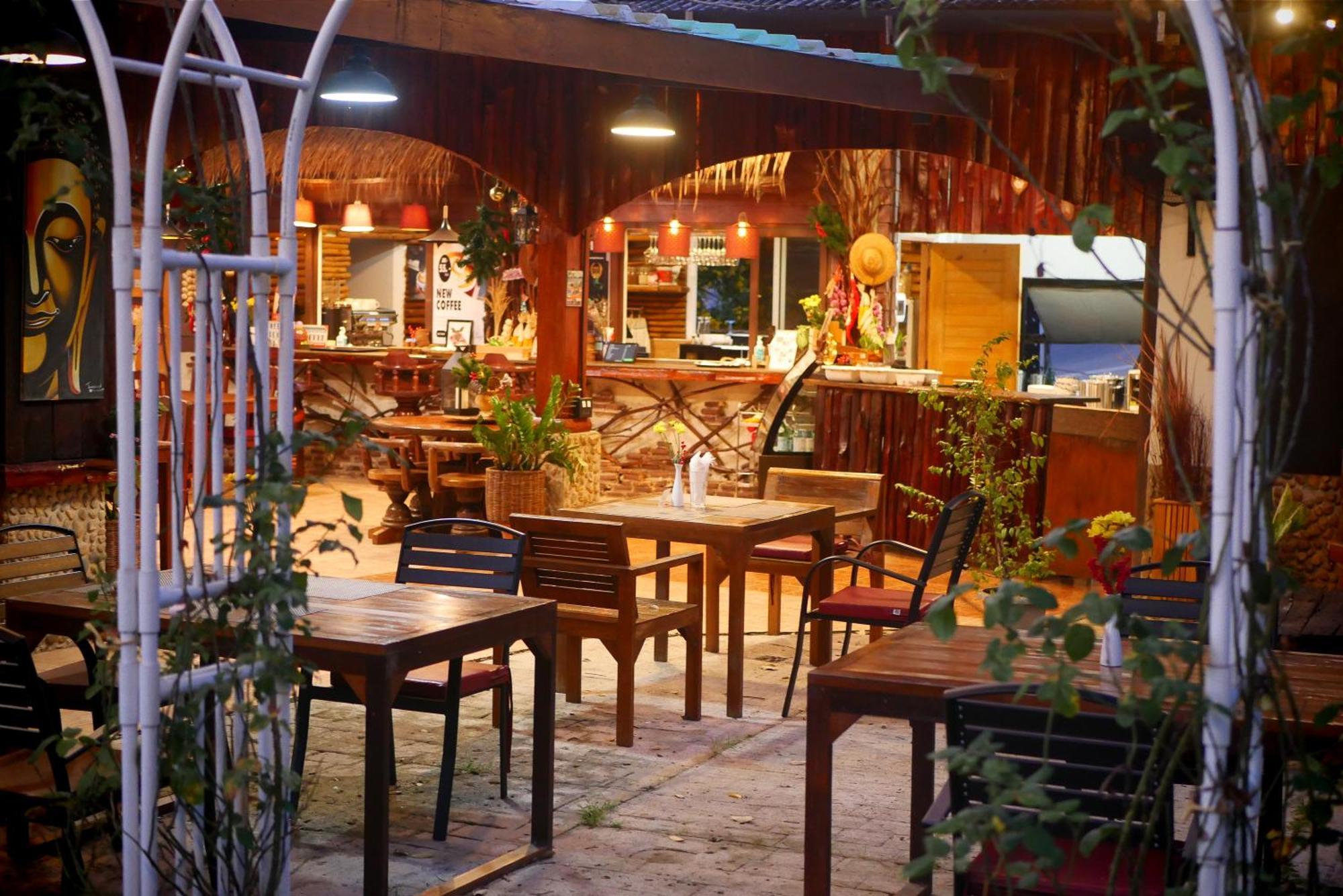 Big Elk Steak House - Guest house