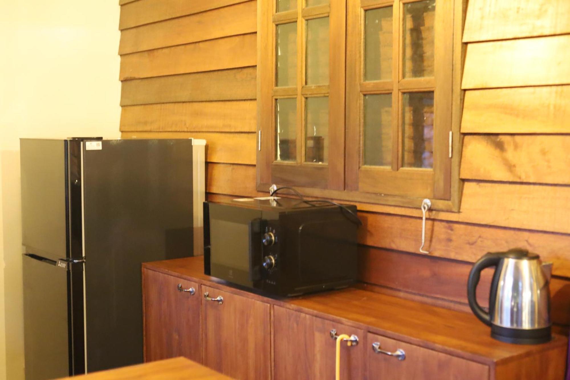 Shanti Boutique 3*