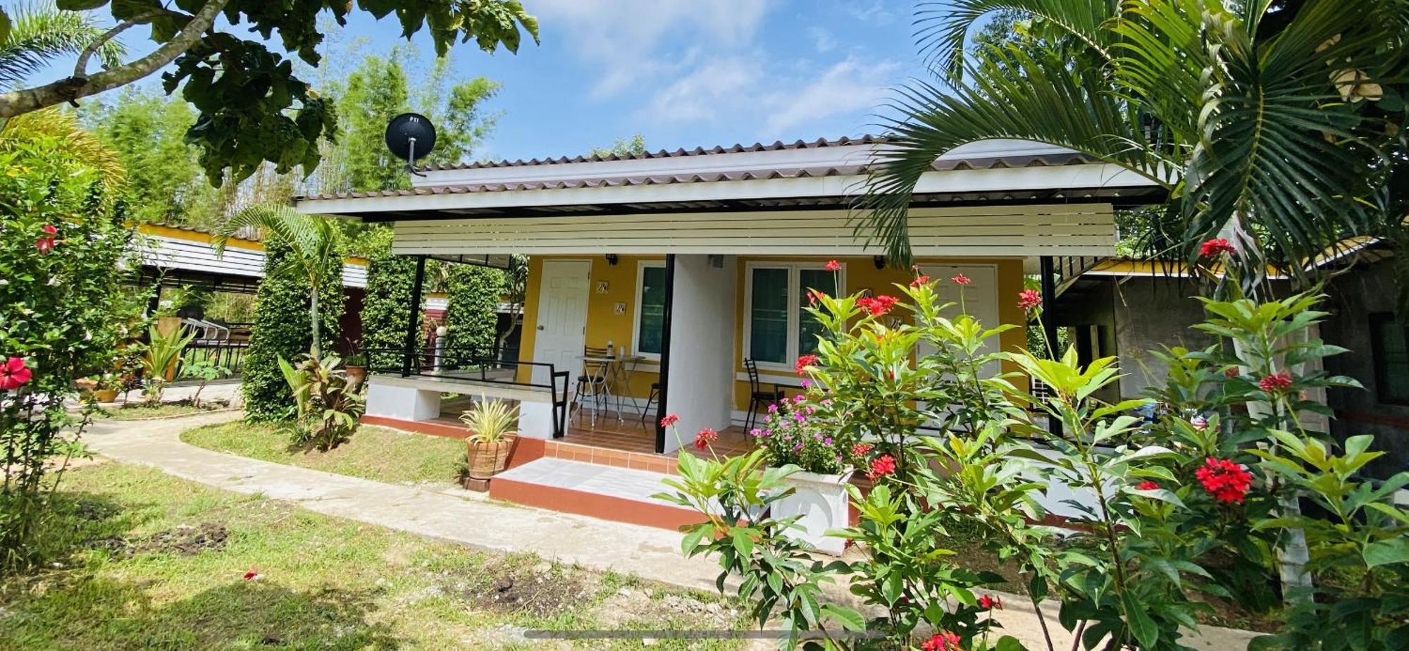 Panutsaya Guest house *
