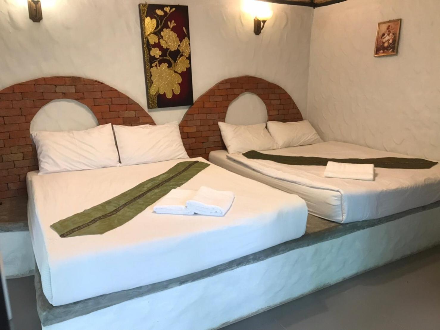 Baan Pong Tara Resort Suan Phueng
