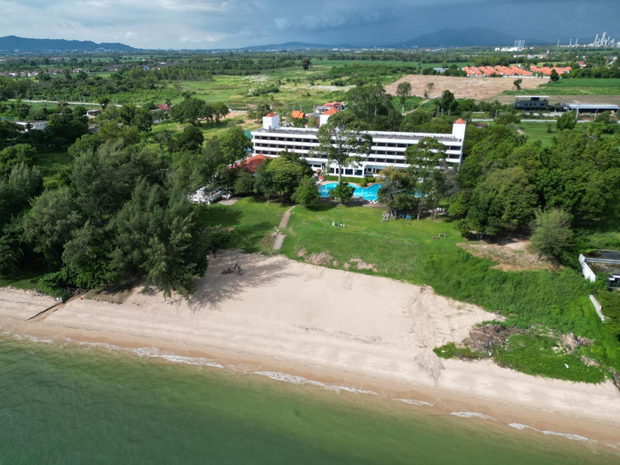 Purimas & Hotel 3*