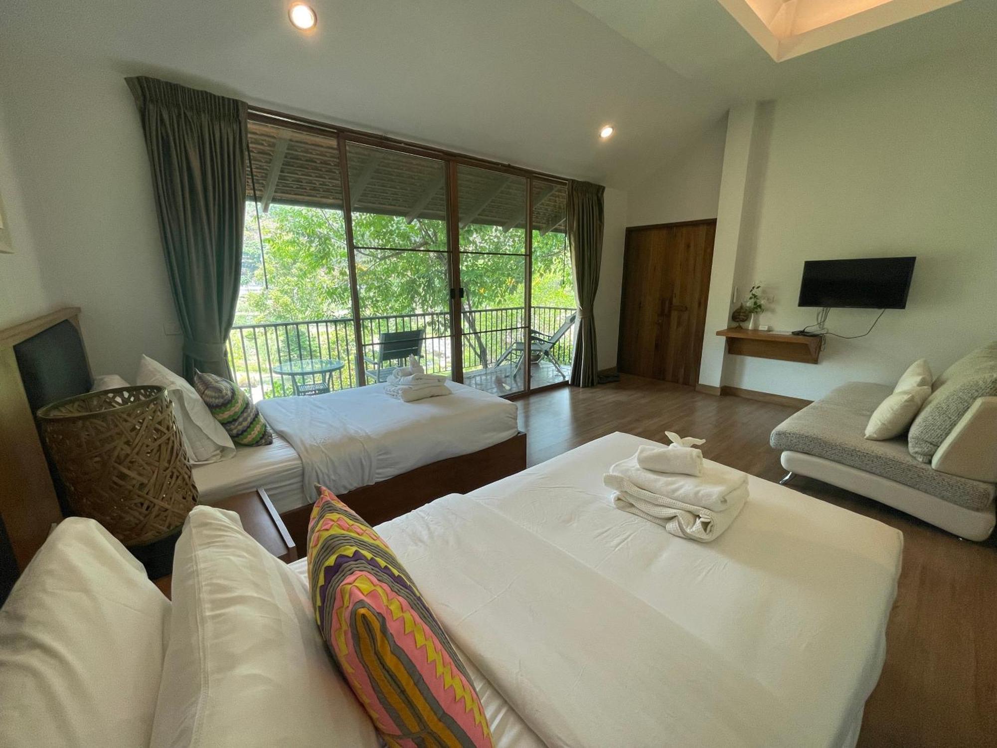 Tippaya Resort 2*