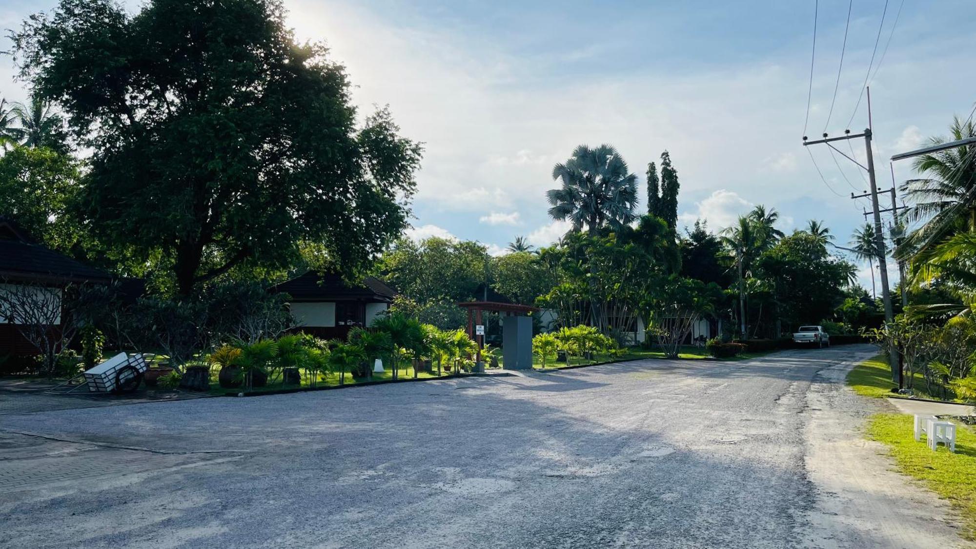 Suan Resort 3*