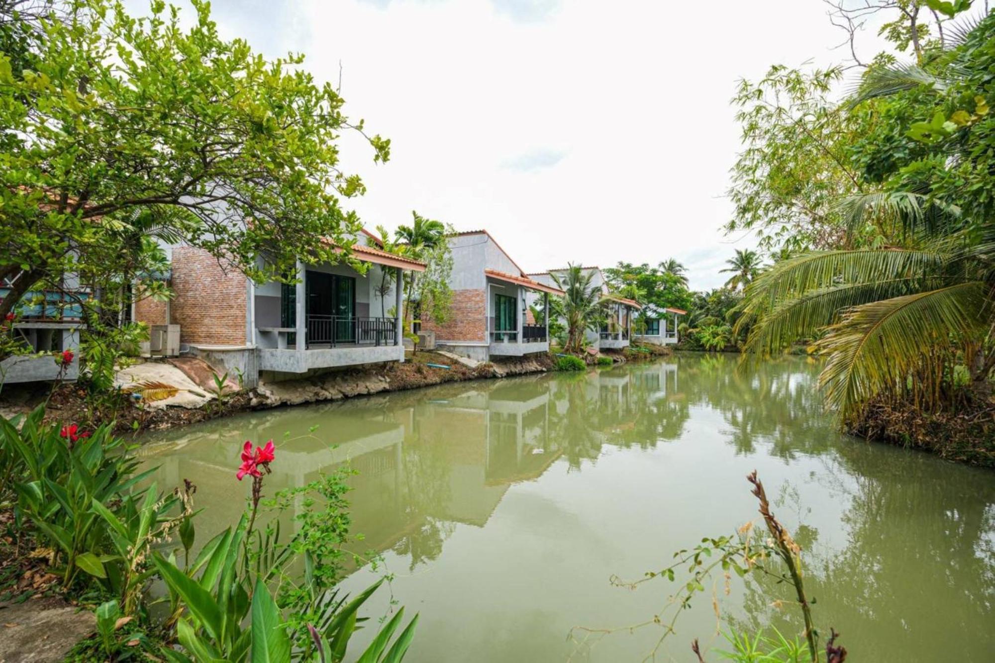 Busaya & Cuisine 2* Nakhon Pathom