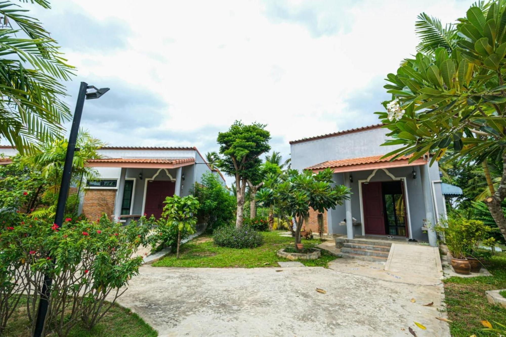 Busaya & Cuisine 2* Nakhon Pathom