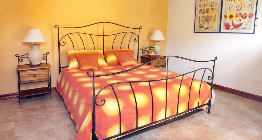 Espana Villa *