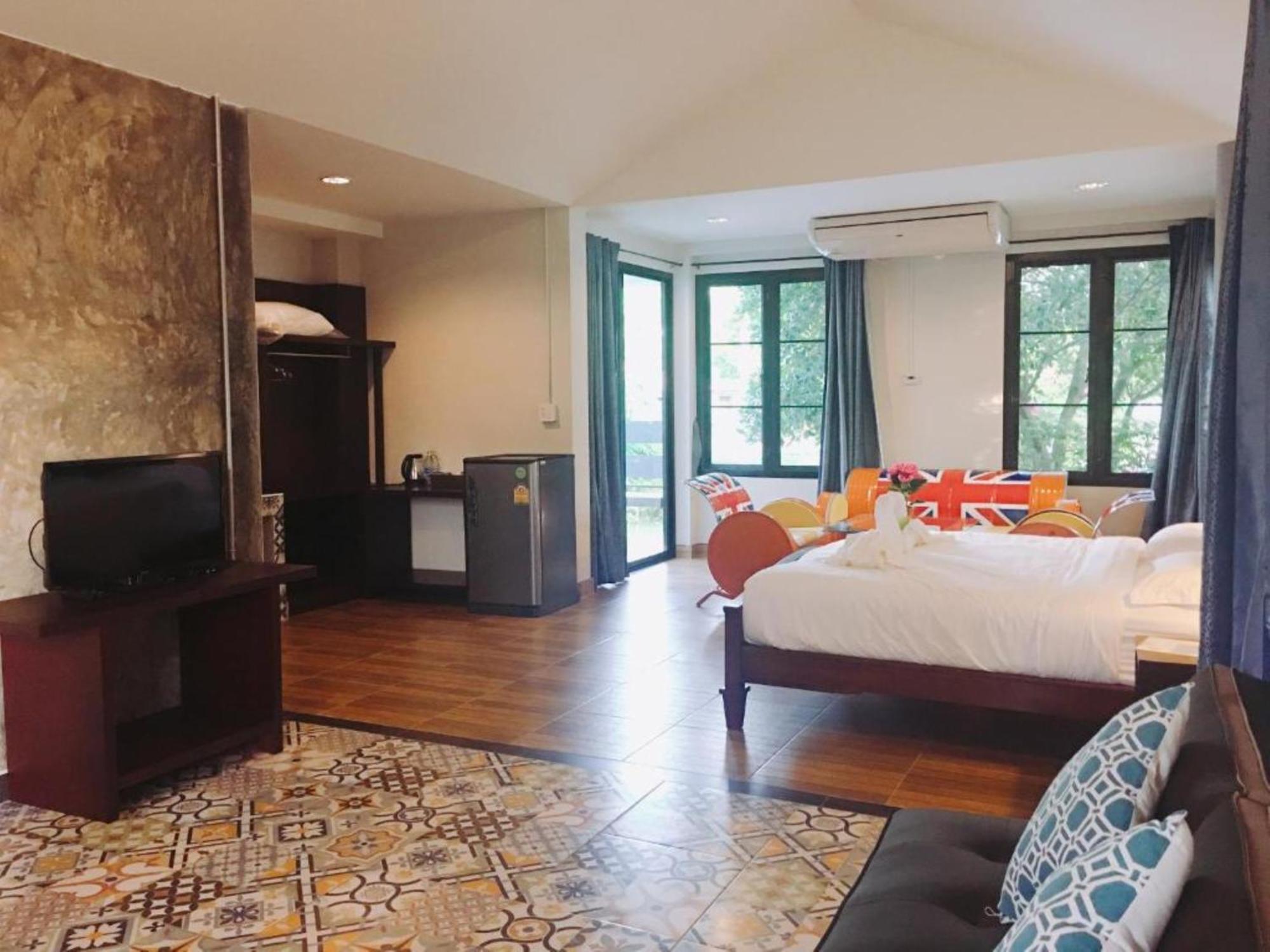 Hotel Busaya & Cuisine Nakhon Pathom