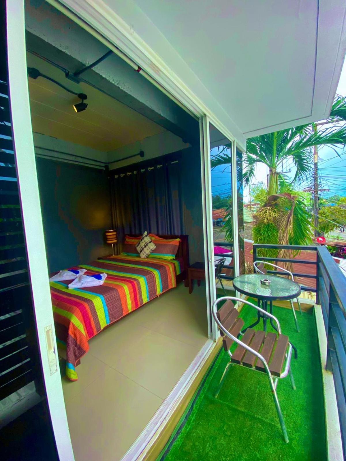 Chatchada House Hotel