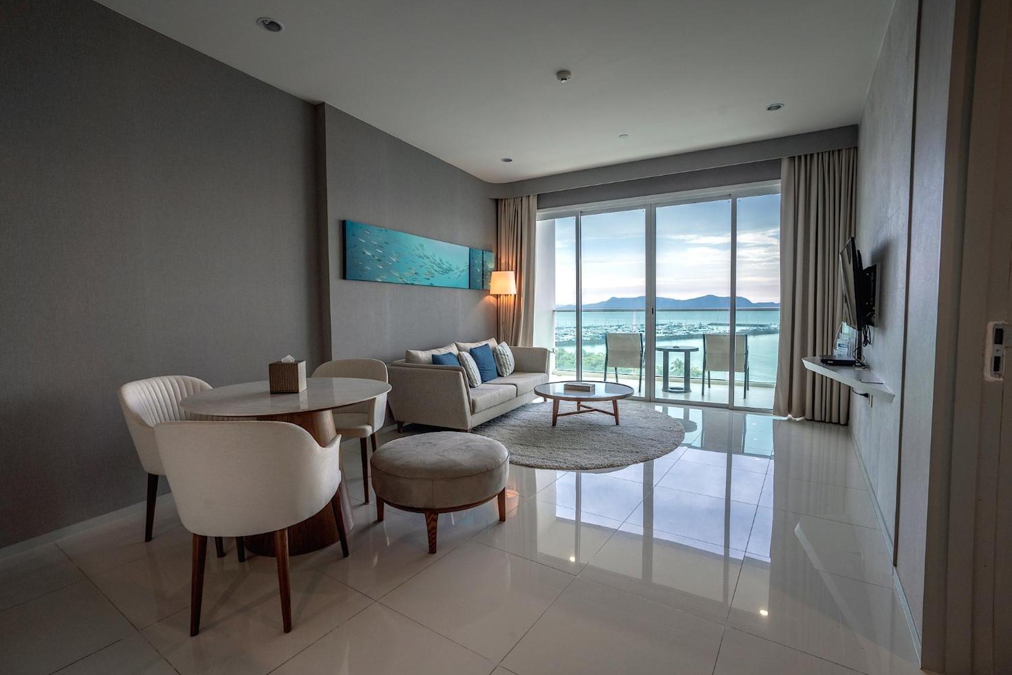 Movenpick Residences Pattaya With Ocean View *