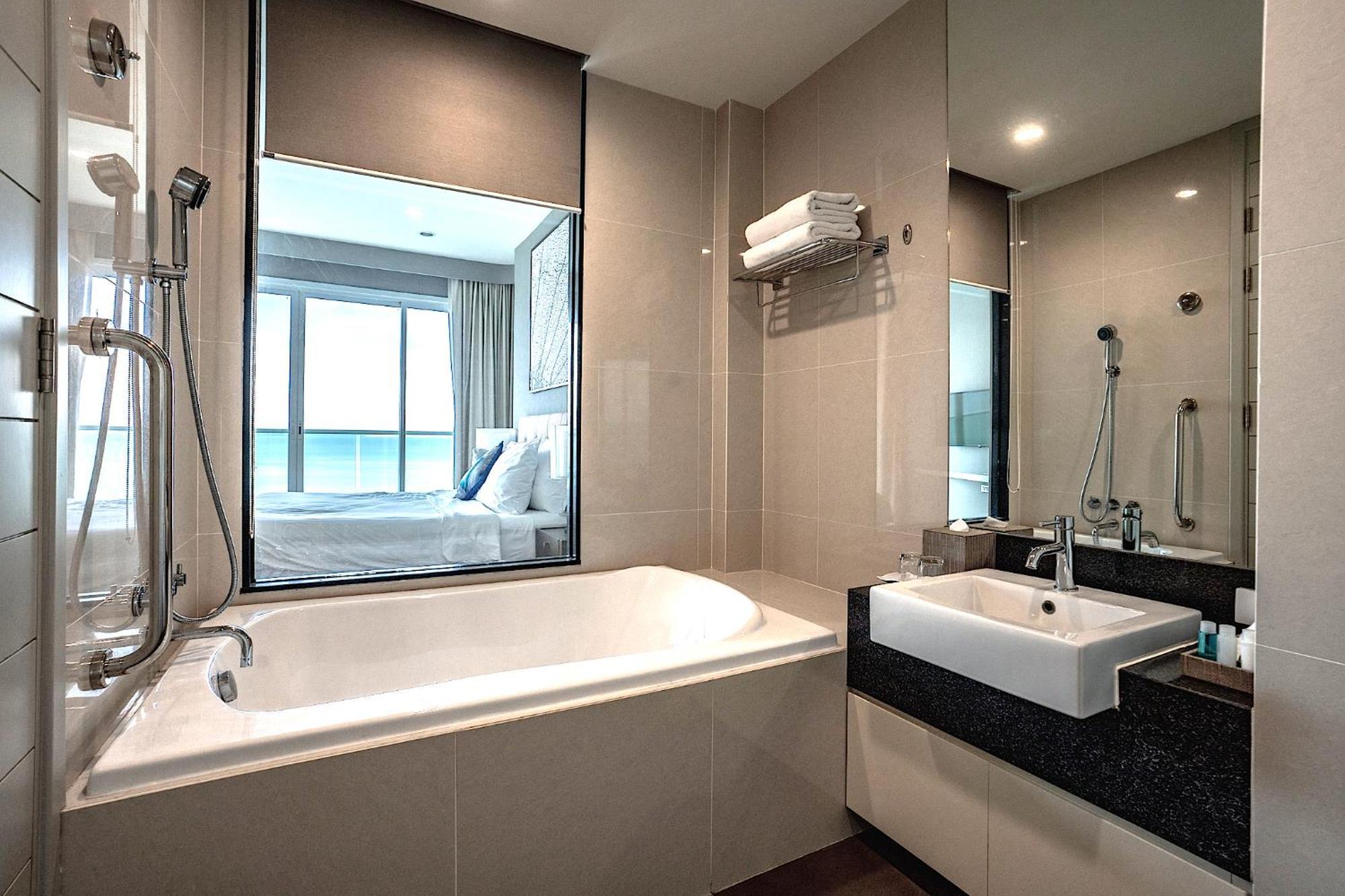 Movenpick Residences Pattaya With Ocean View Apartamento