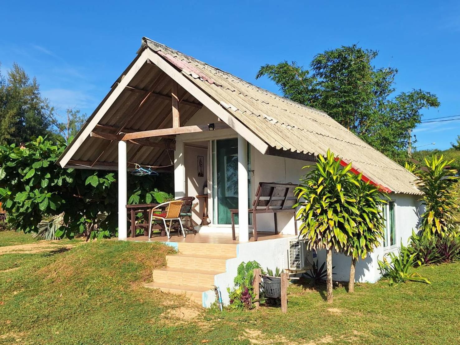 Resort Miss Koh Mak
