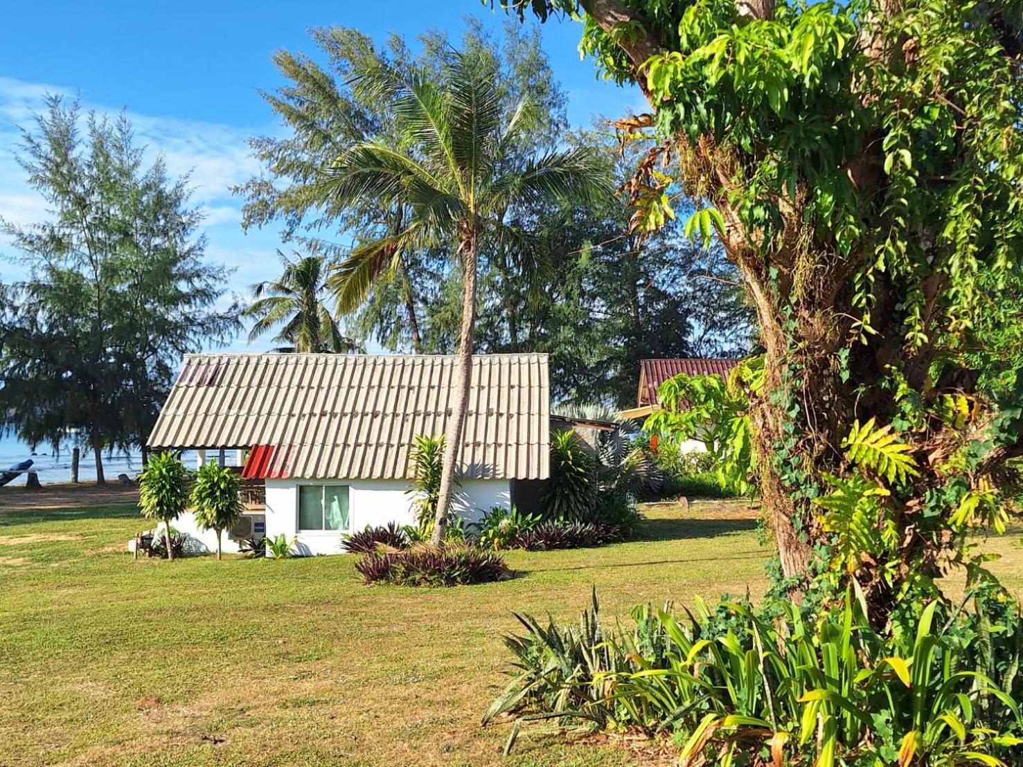 Resort Miss Koh Mak