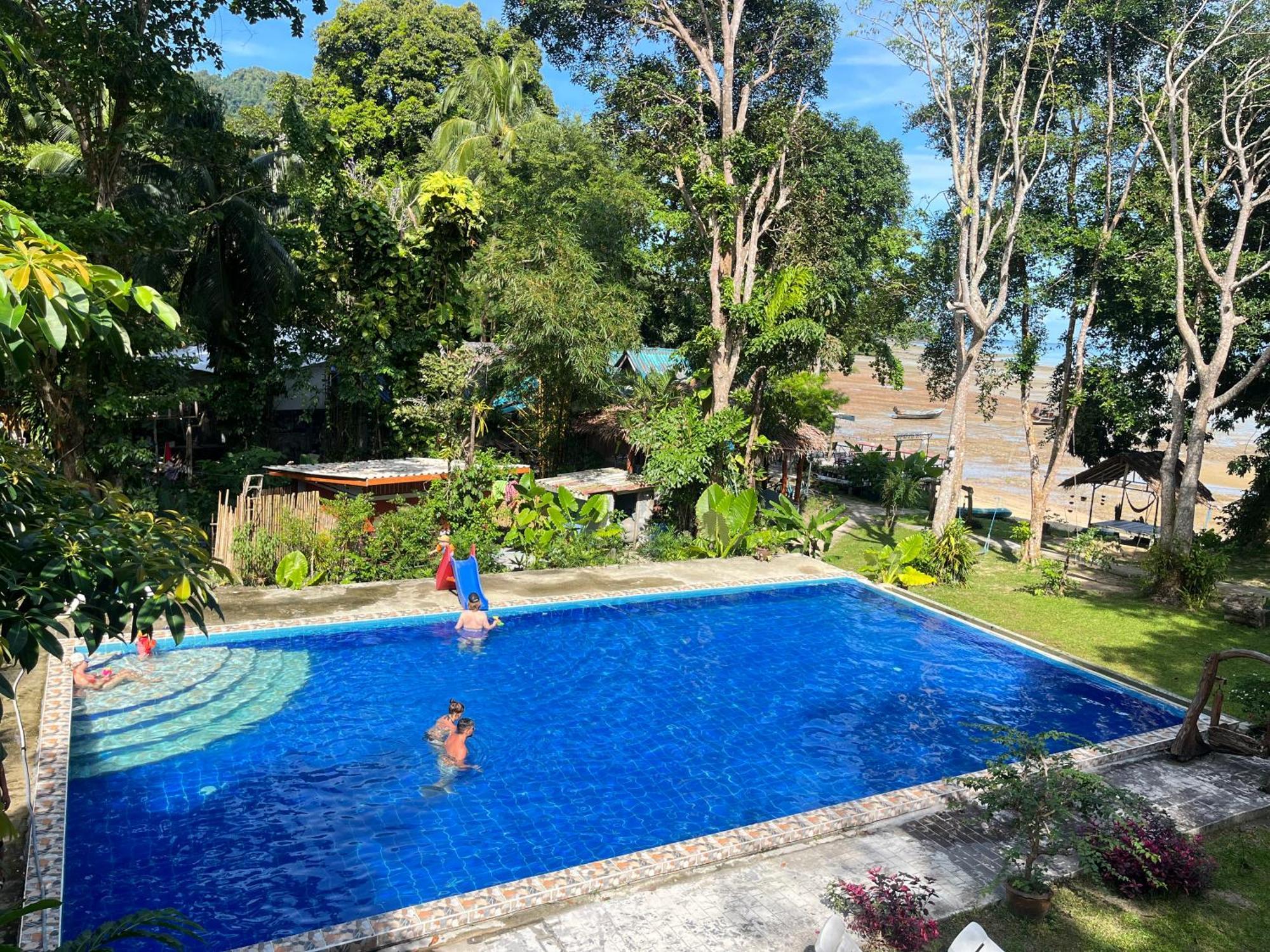 Garden 3*