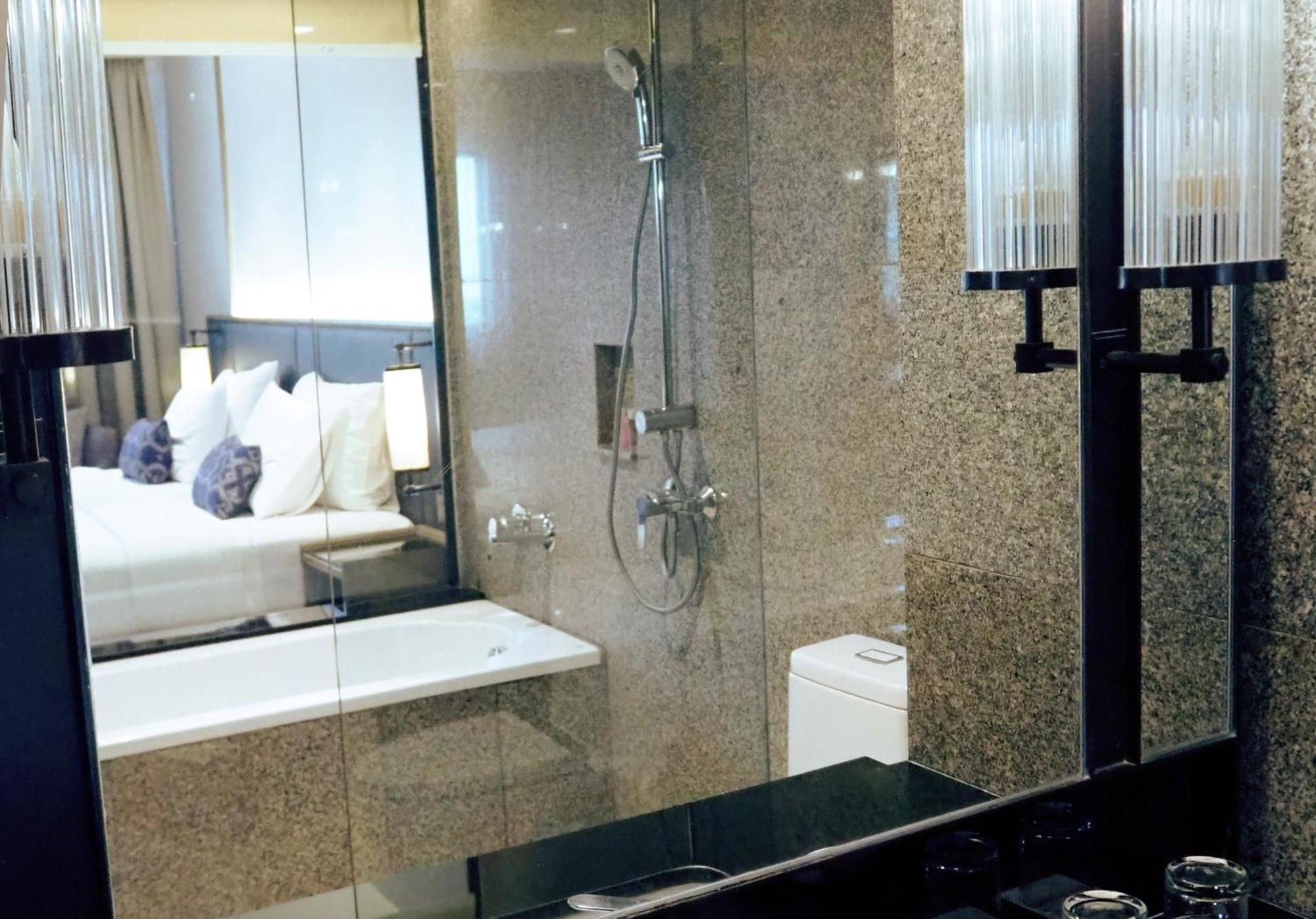 Sima Thani Hotel 4*