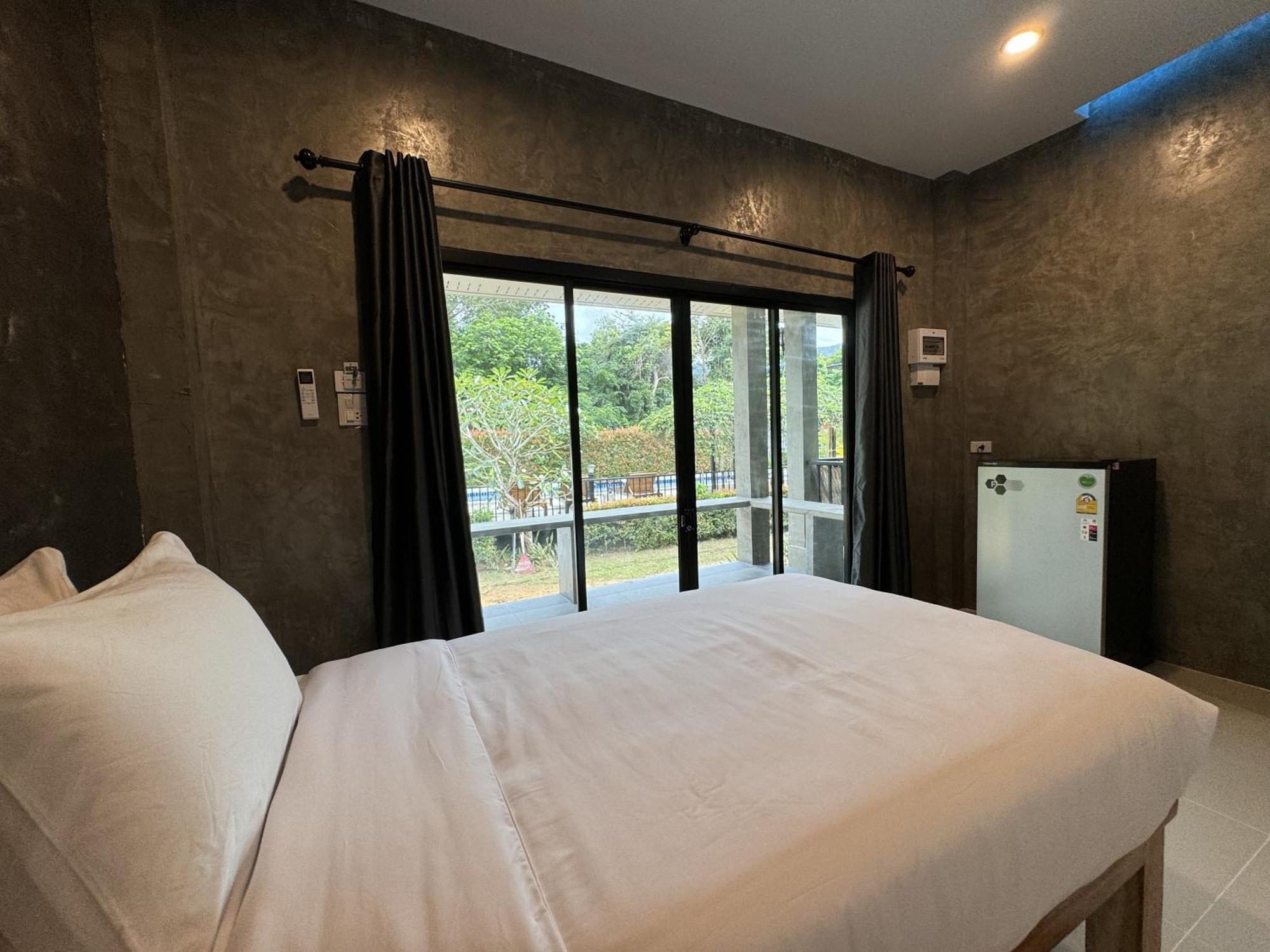Baan Chainarong Resort