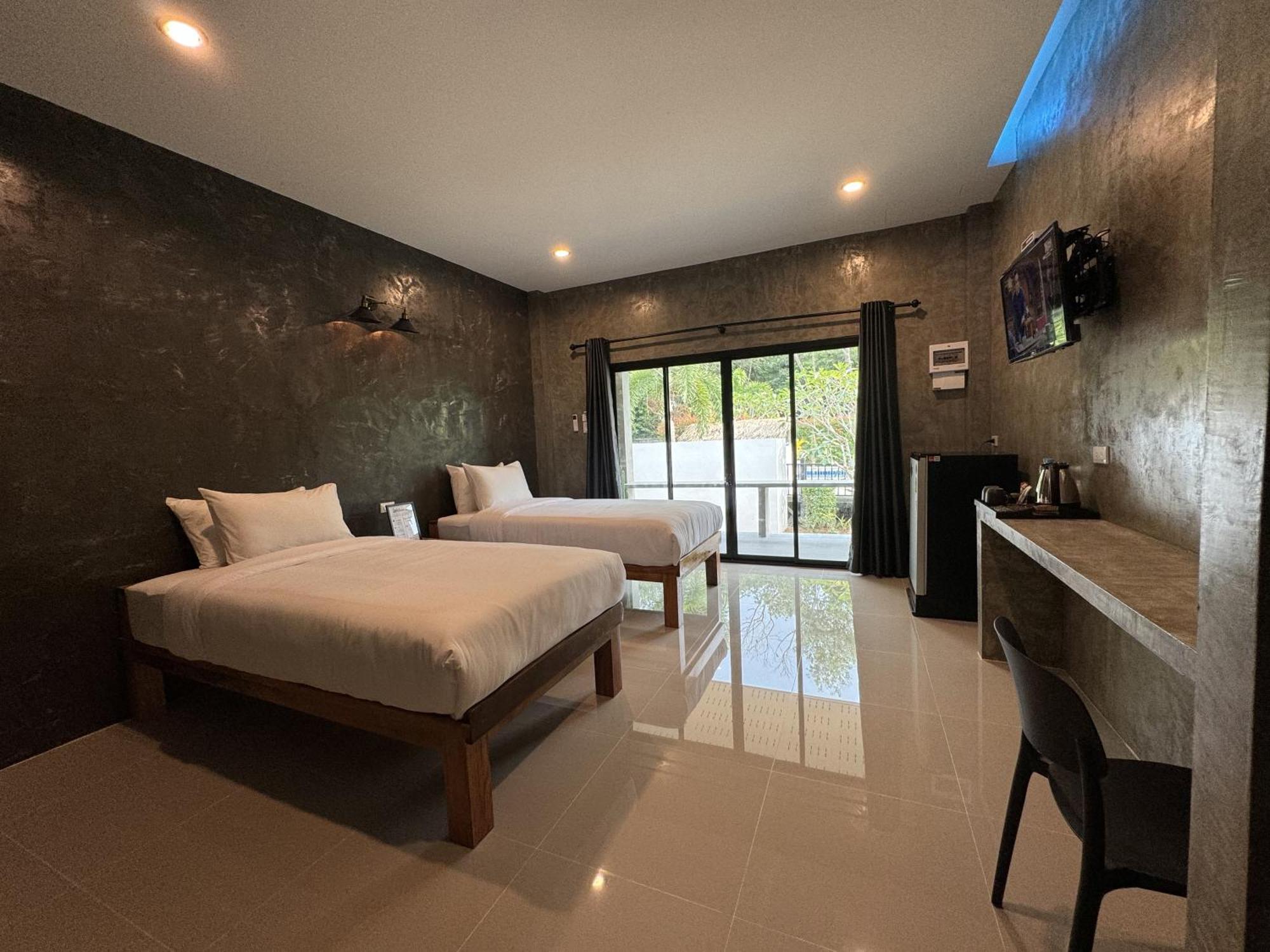 Baan Chainarong * Koh Lanta