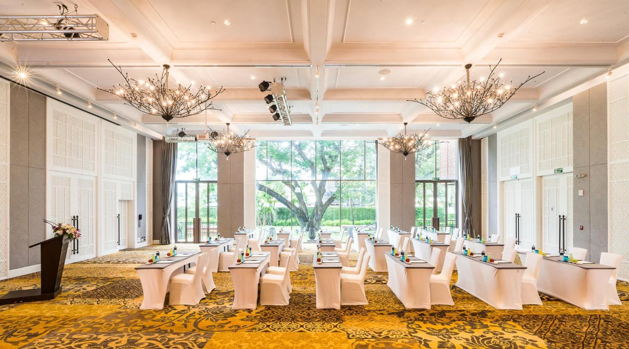 Intercontinental By Ihg HHQ