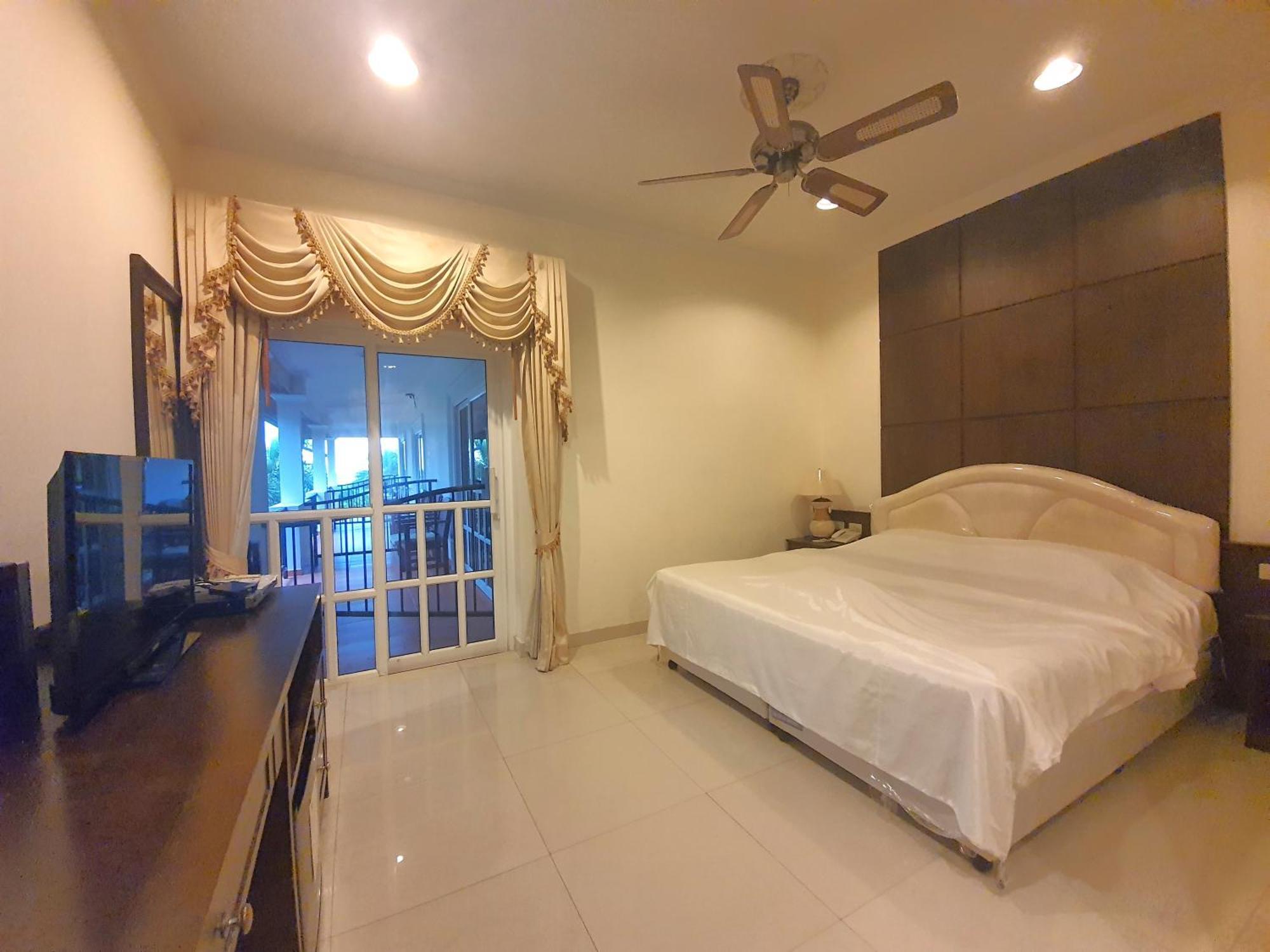 Hotel Serene Sands 4*