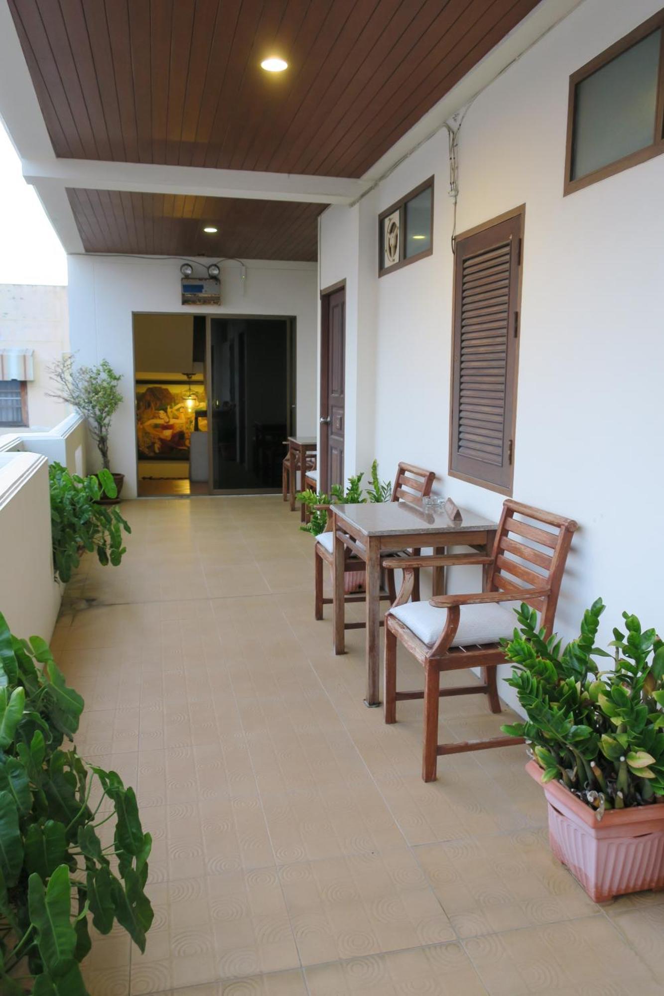 Fulay Hua Hin