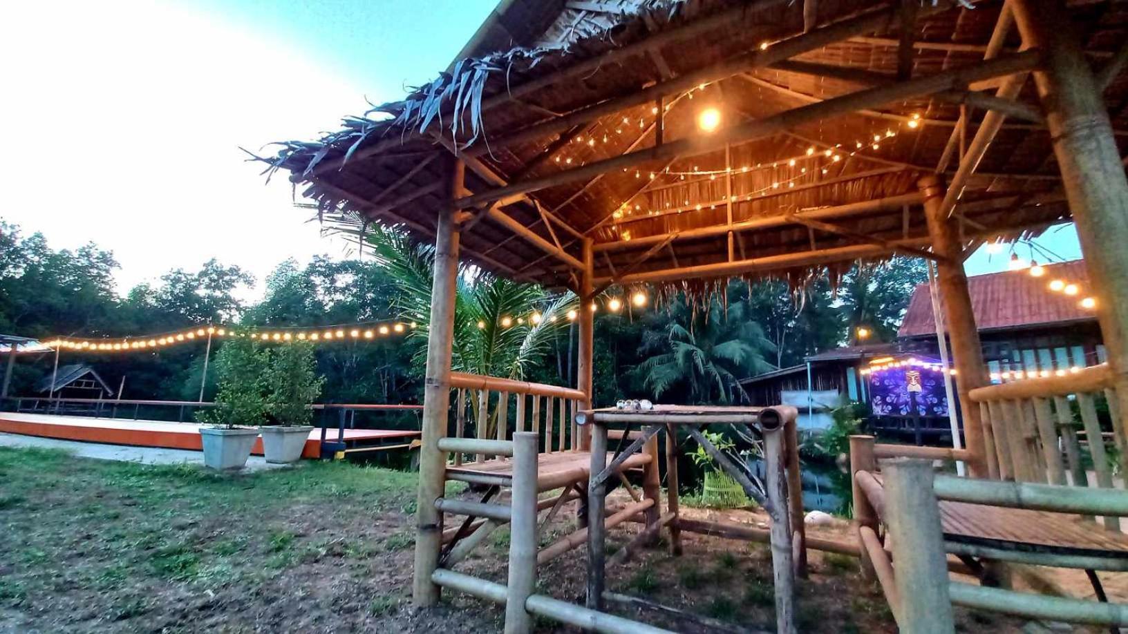 Hostel Bar Horizon Chumphon