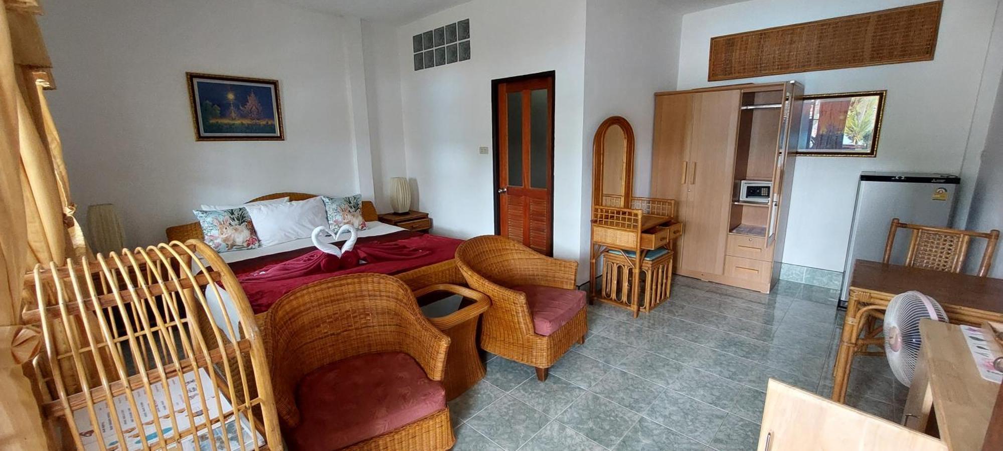 Jungle Village Resort 3*