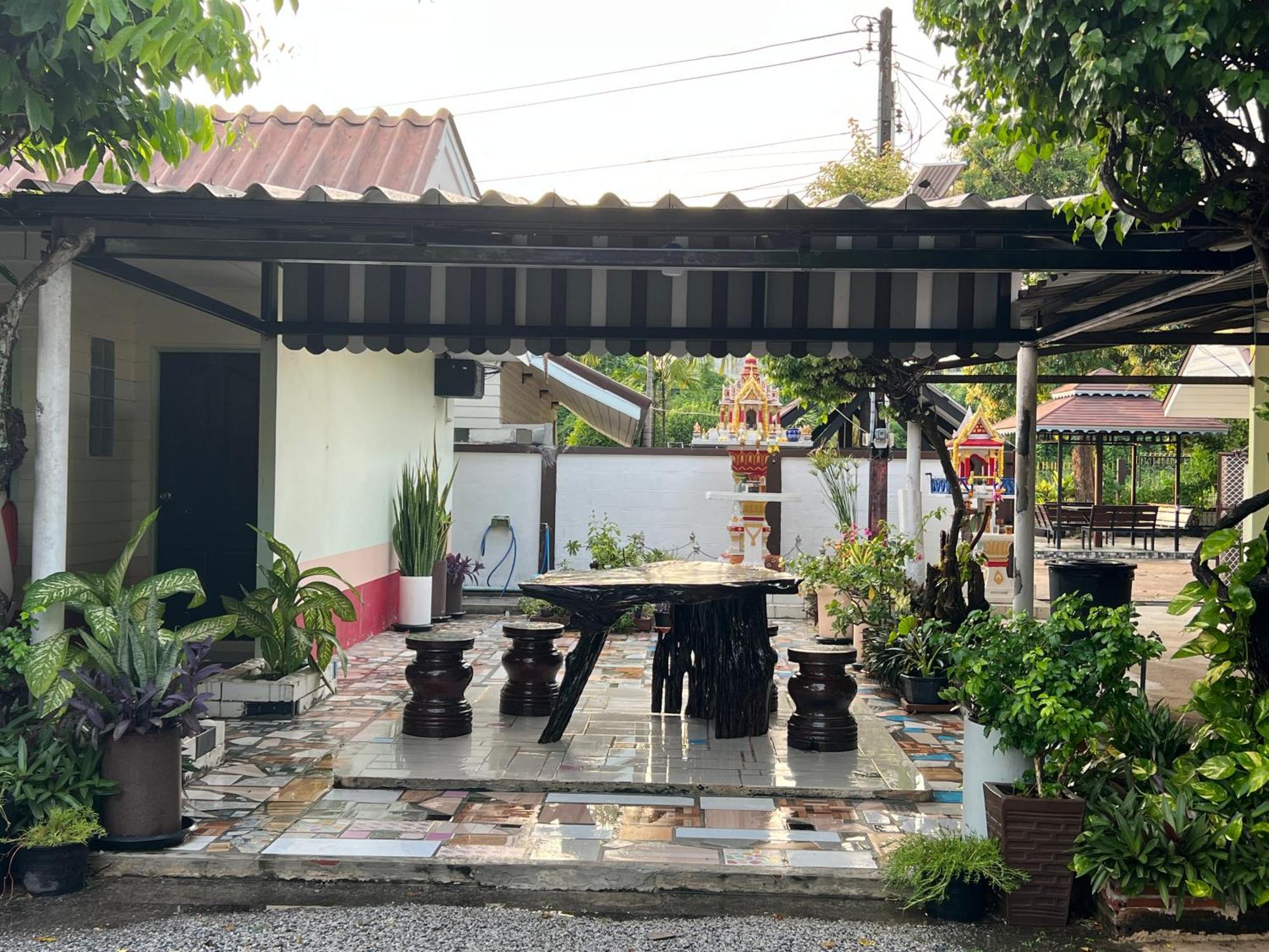 Suanpai Resort *