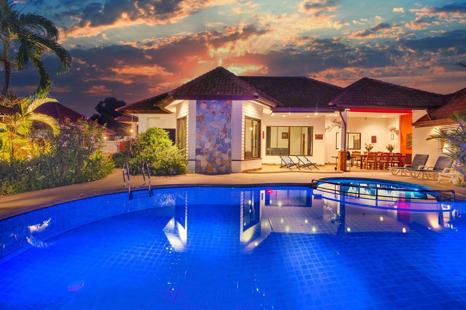 Villa Pattaya Hill Close To Walking St And Nong Prue