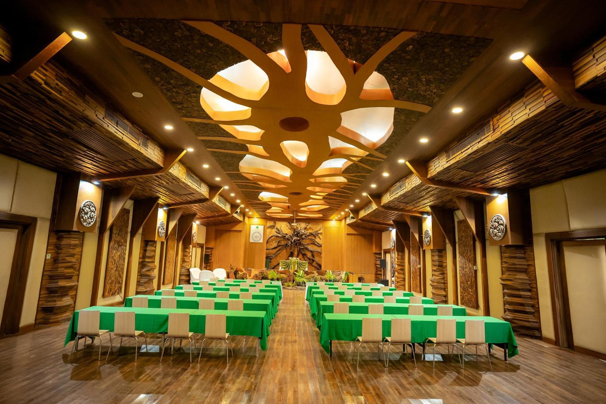 Hotel Tamnanpar 5*
