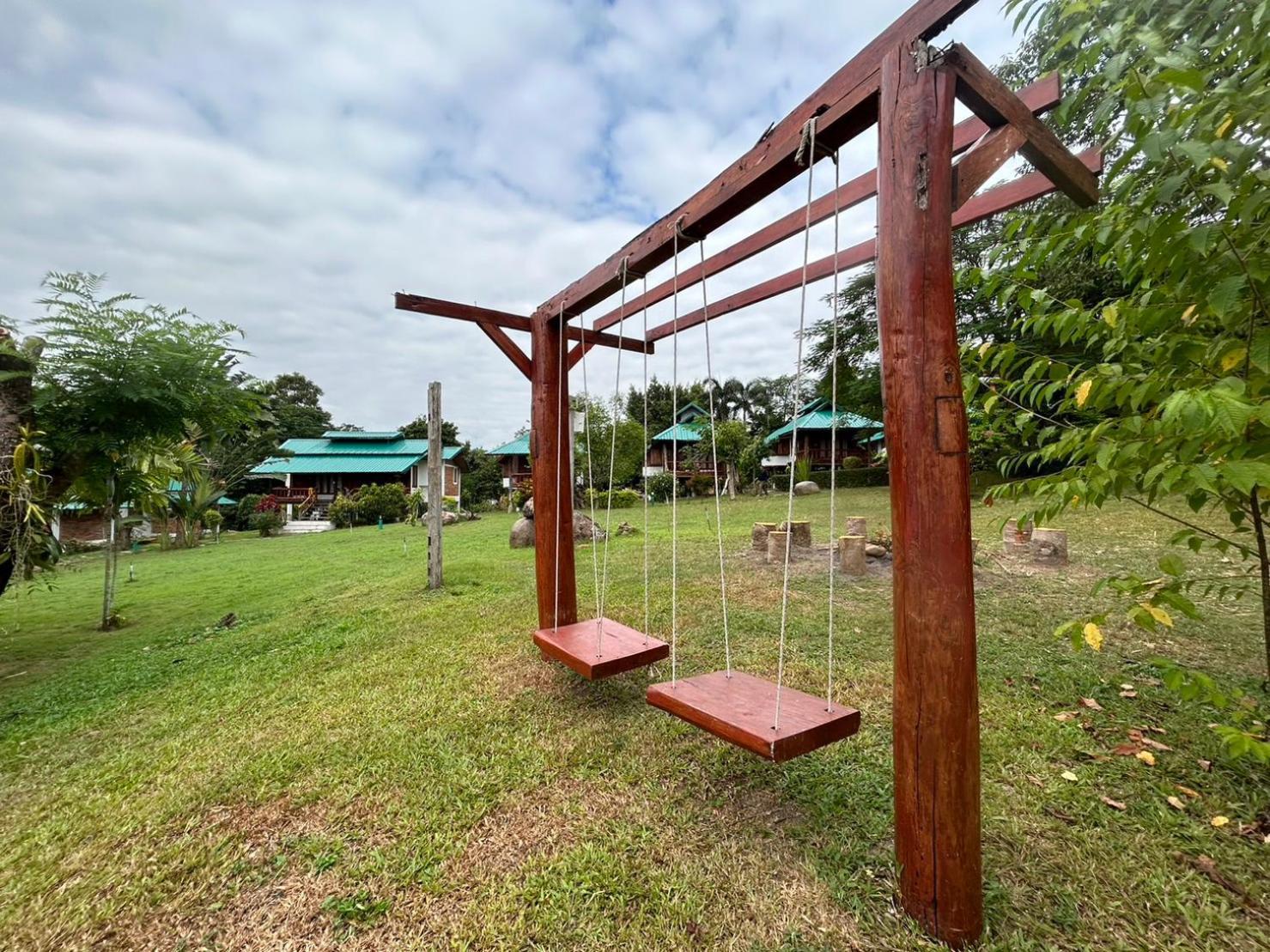 & Baan Chonphao Lodge Pai