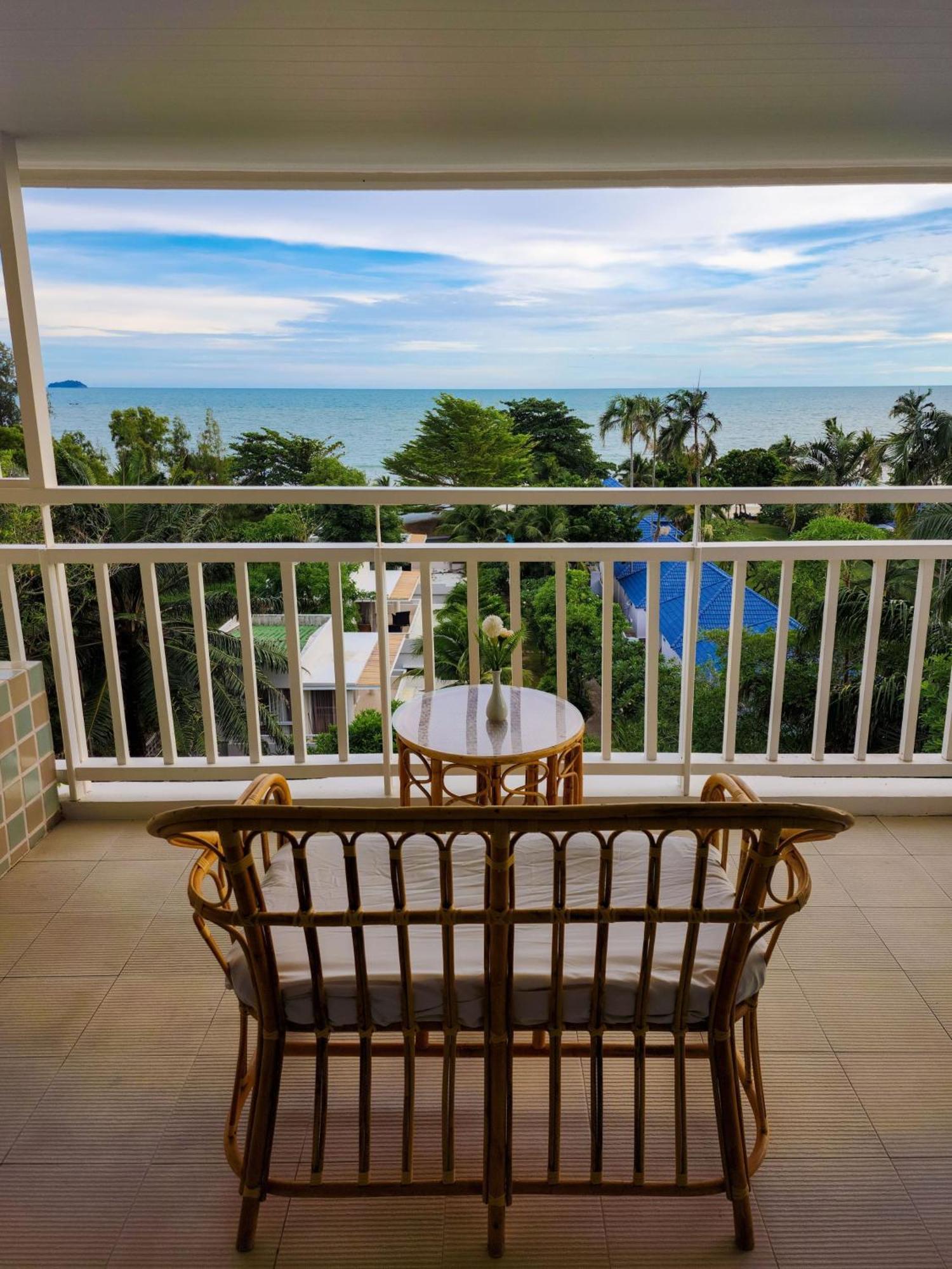 Resort Bandara On Sea, Rayong Klaeng